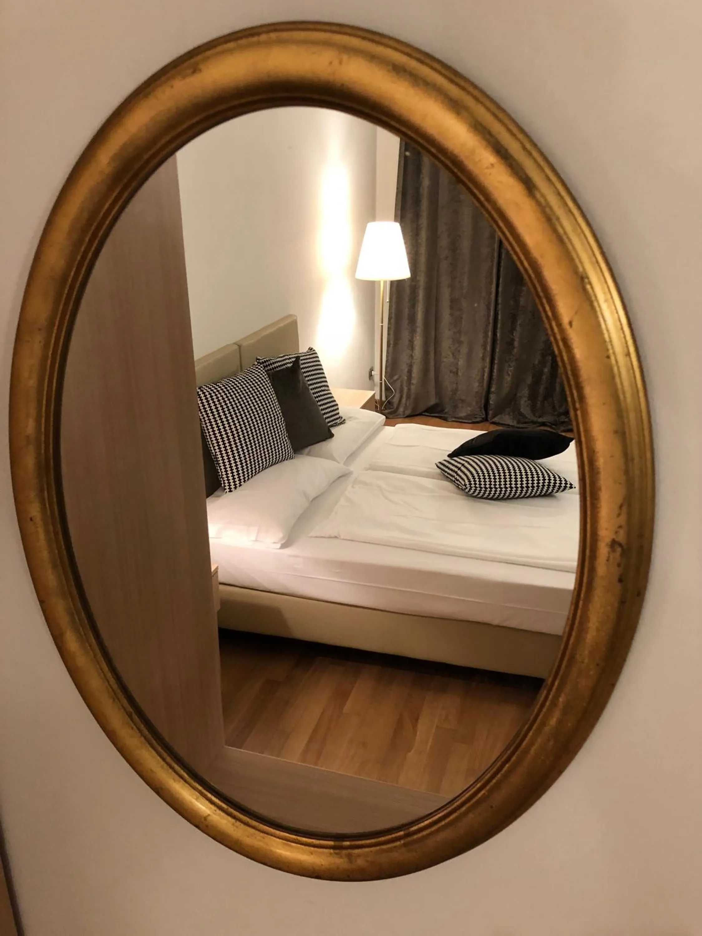 Bed in Pietra di Verona Residenza