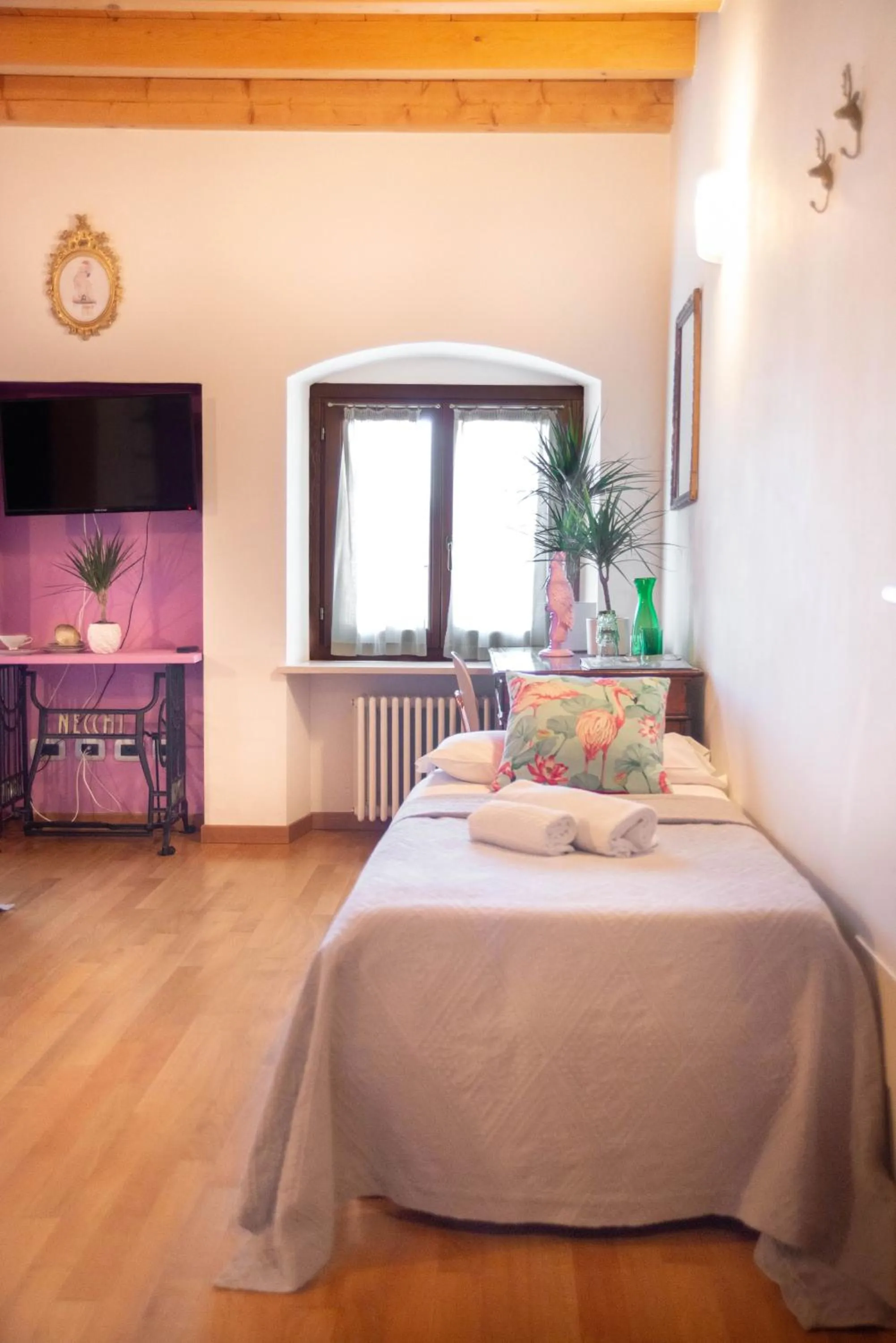 Bed in Pietra di Verona Residenza