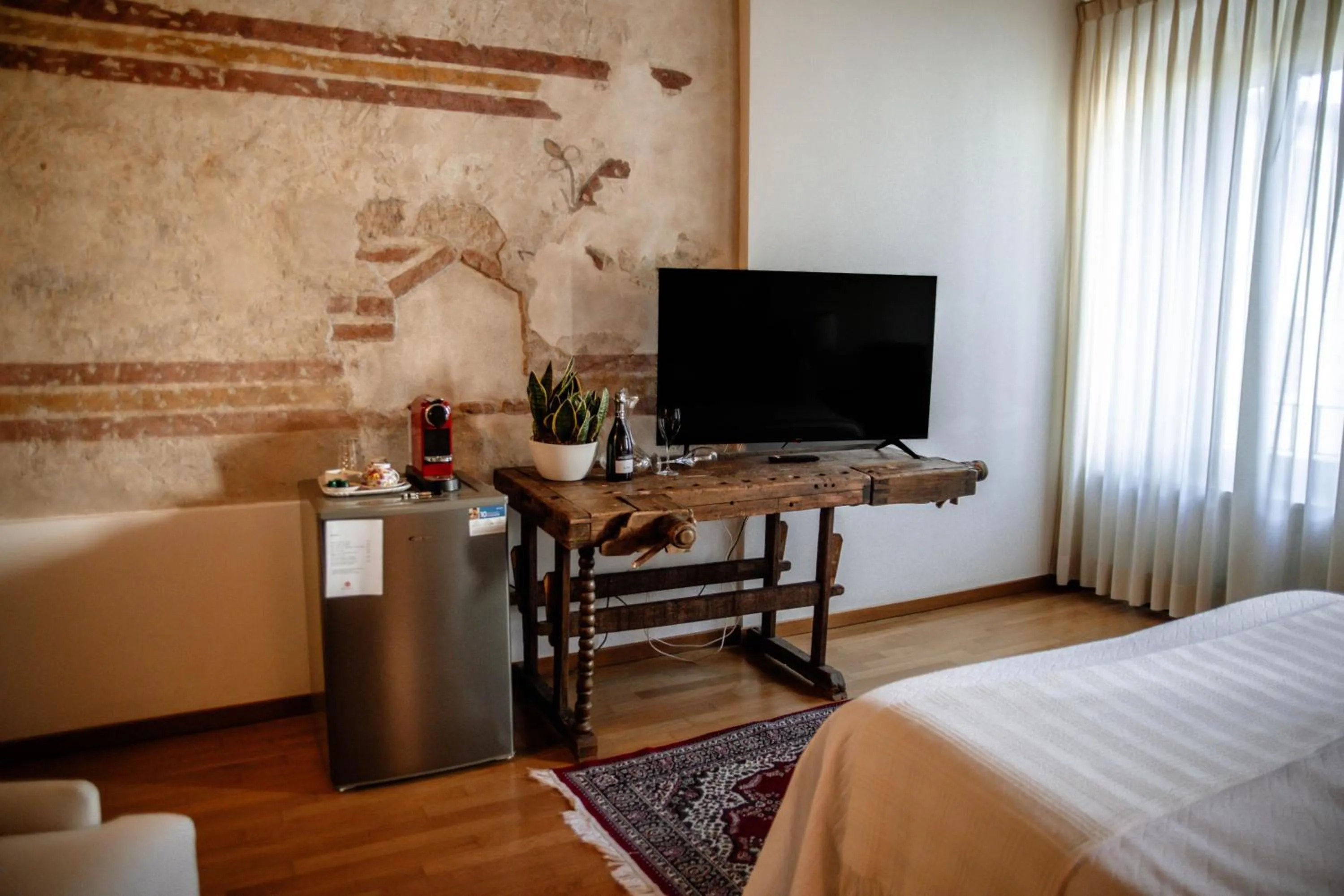 Bed in Pietra di Verona Residenza