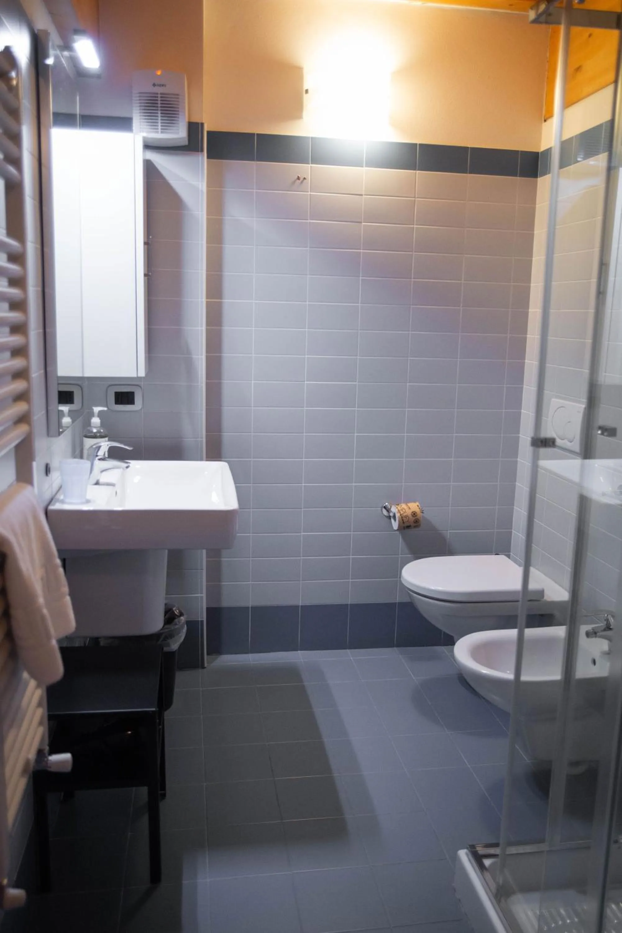 Shower in Pietra di Verona Residenza