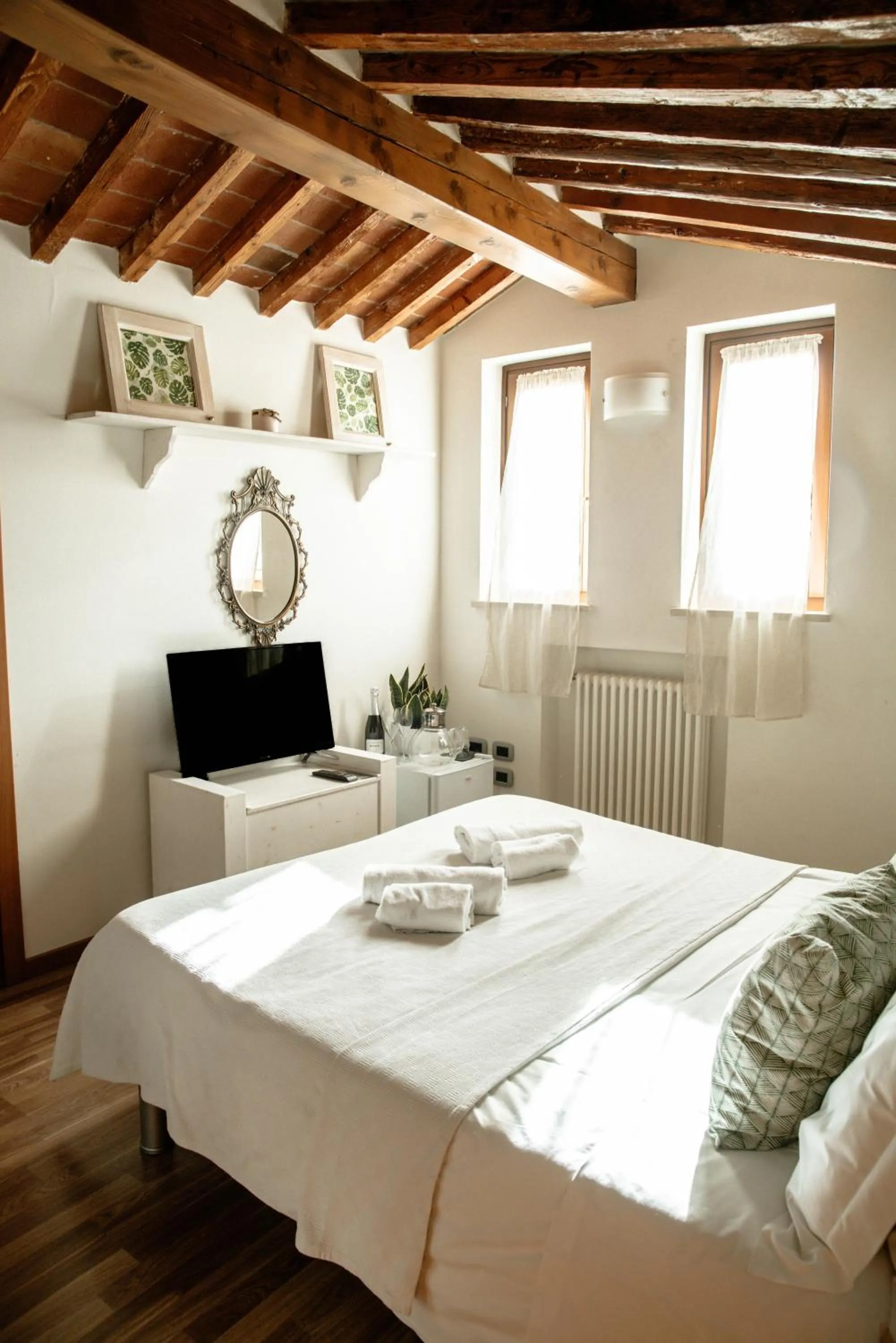 Bed in Pietra di Verona Residenza