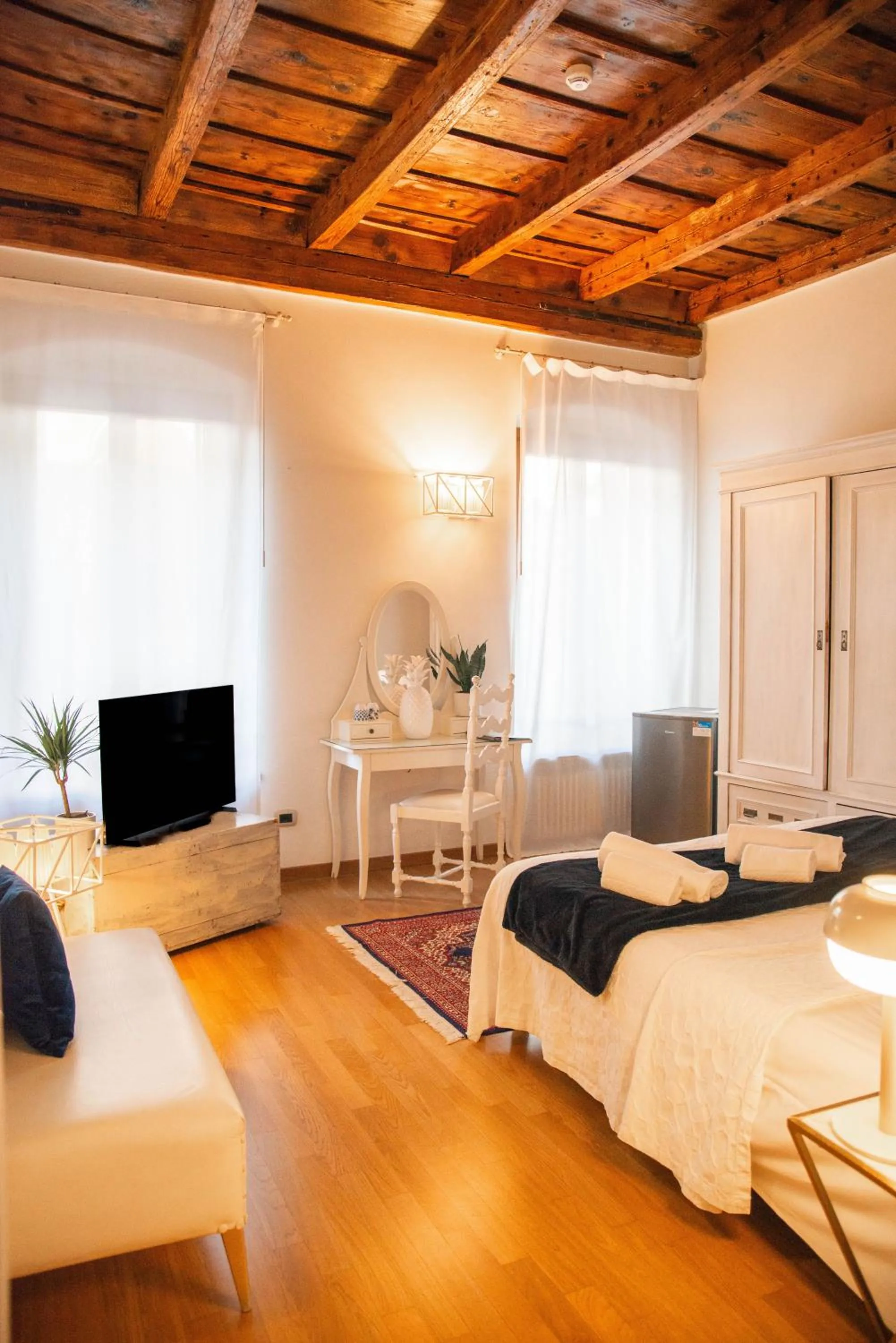 Bed in Pietra di Verona Residenza