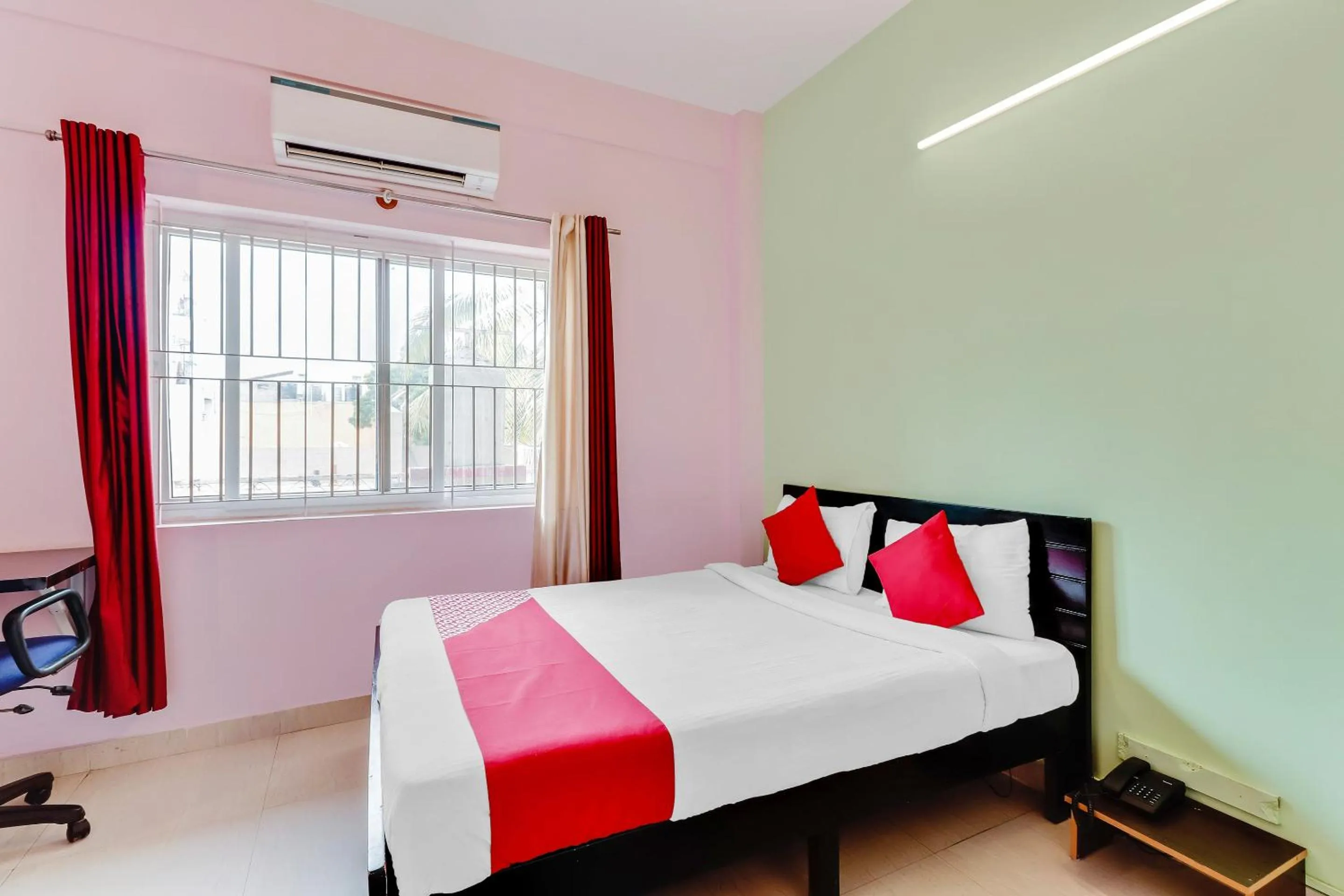 Bedroom, Bed in Hotel O Aaira Inn