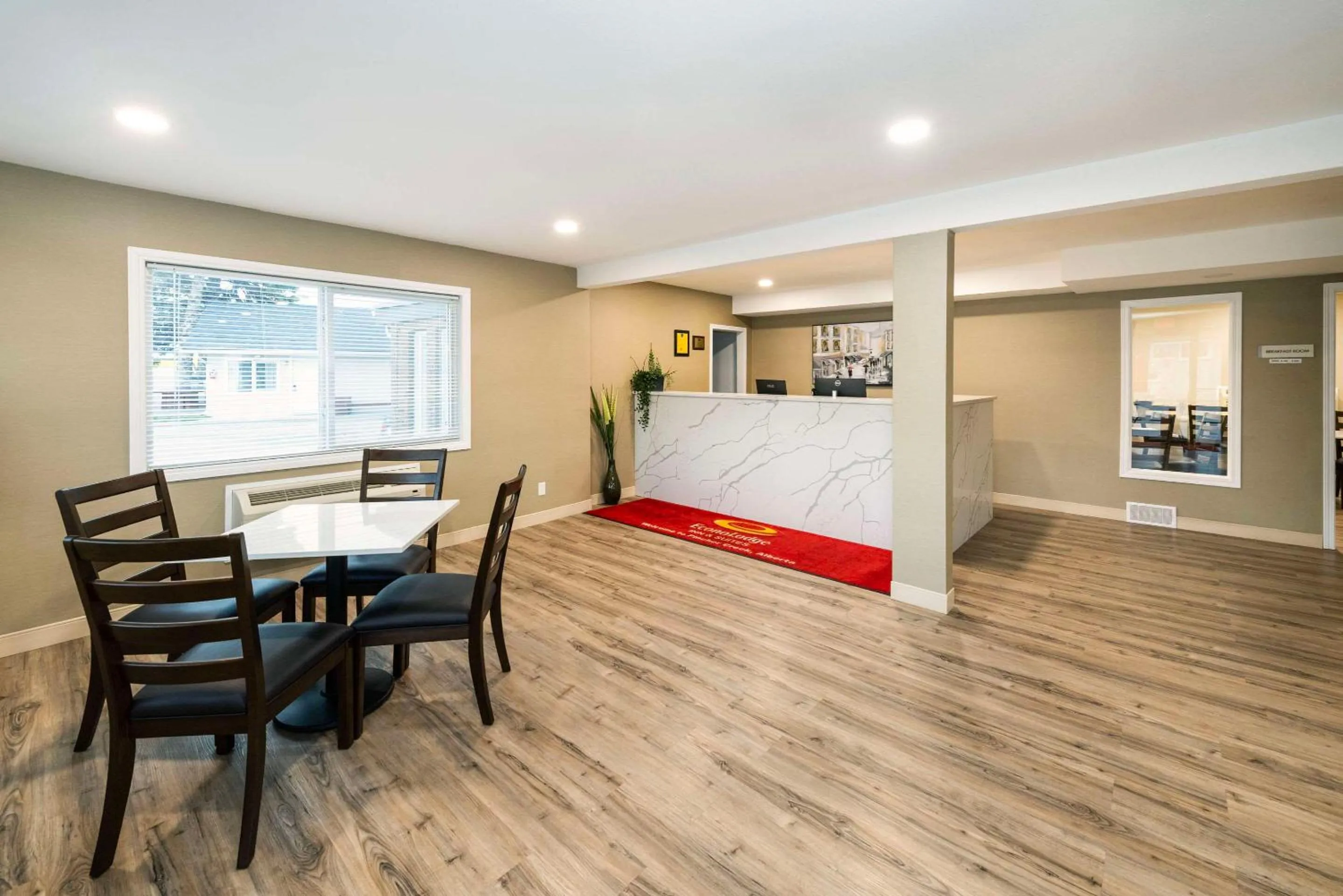 Lobby or reception in Econo Lodge Inn & Suites