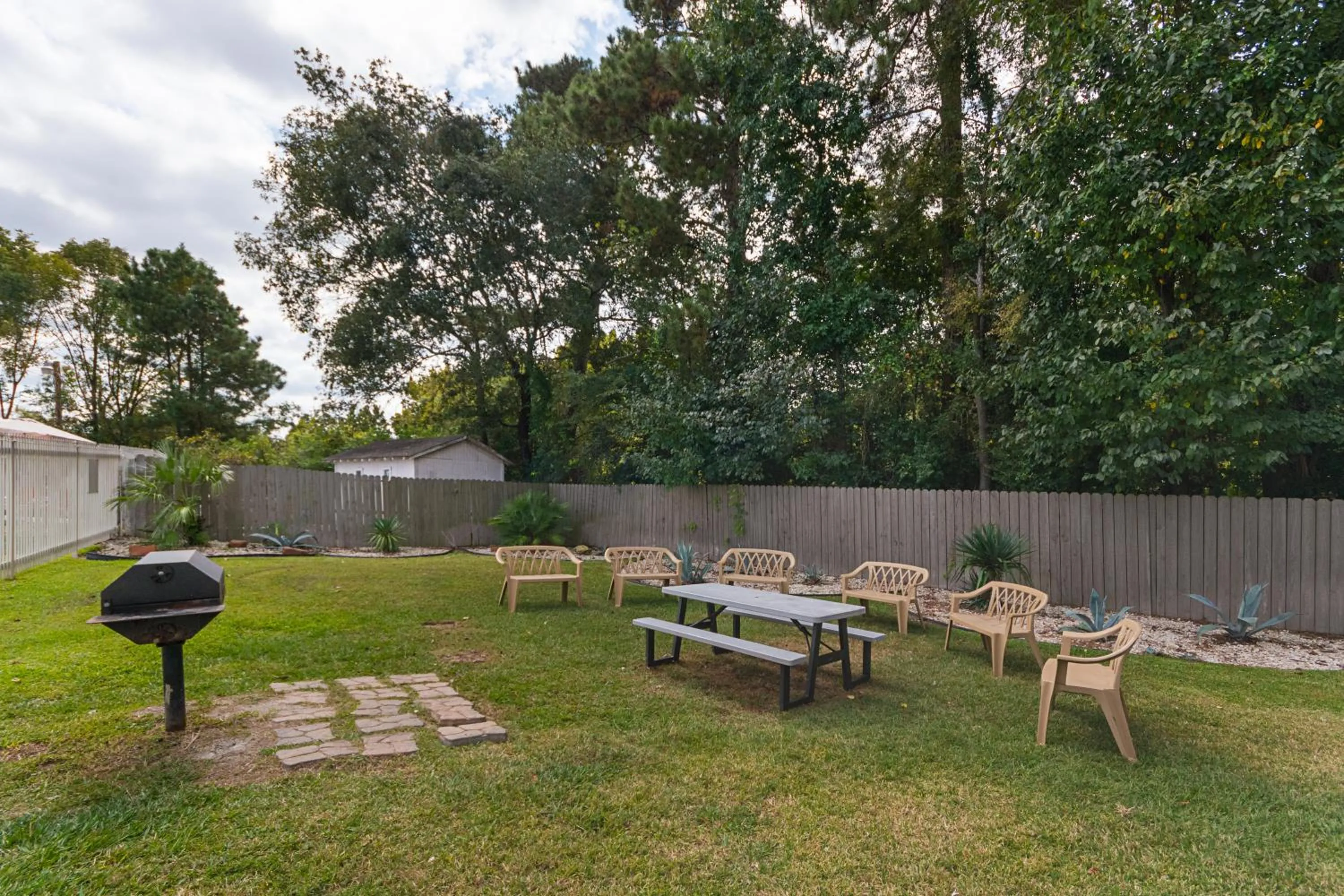 BBQ facilities in Motel 6-Livingston, TX