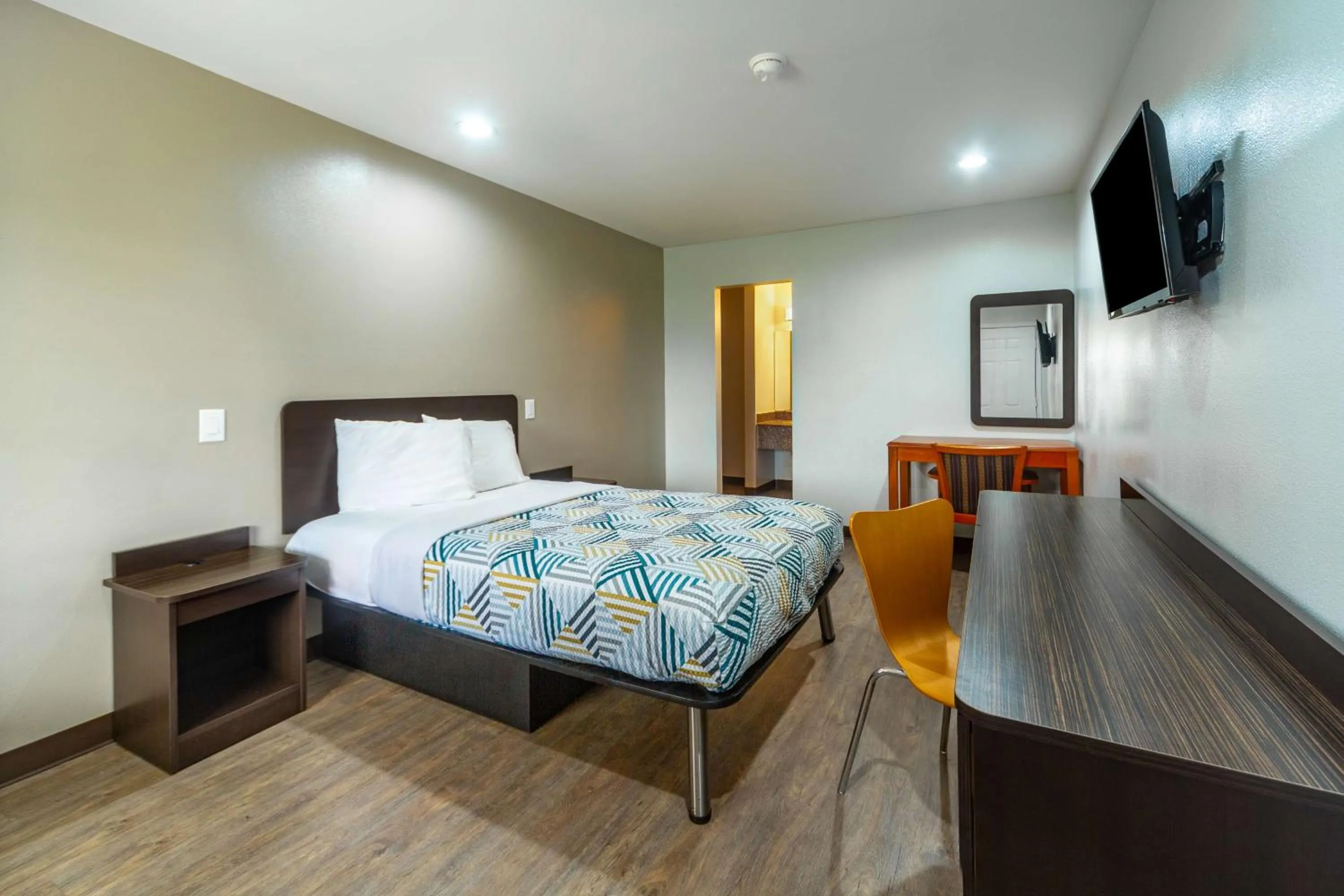 Bedroom, Bed in Motel 6-Livingston, TX