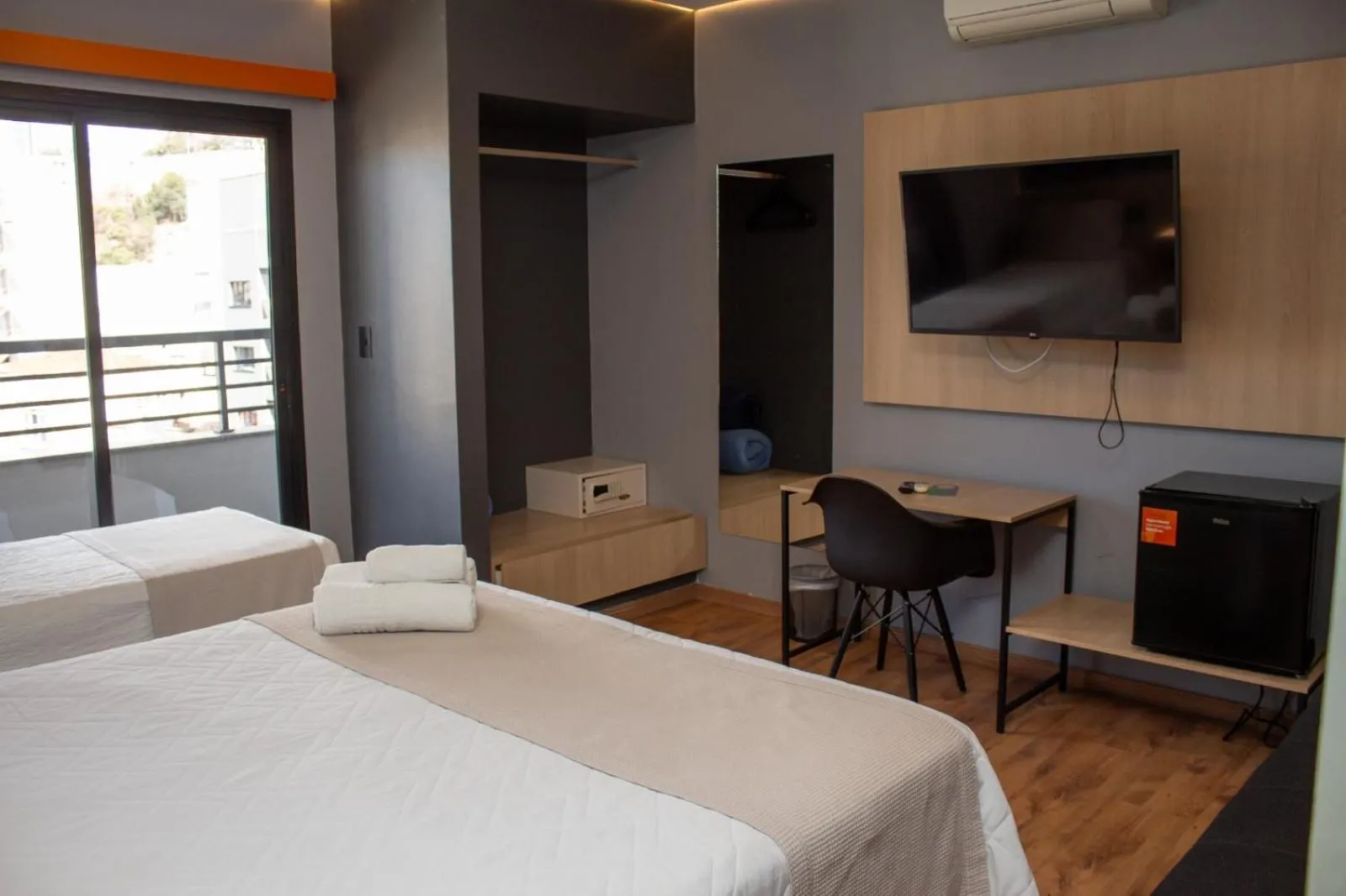 Bed in Minas Garden Hotel