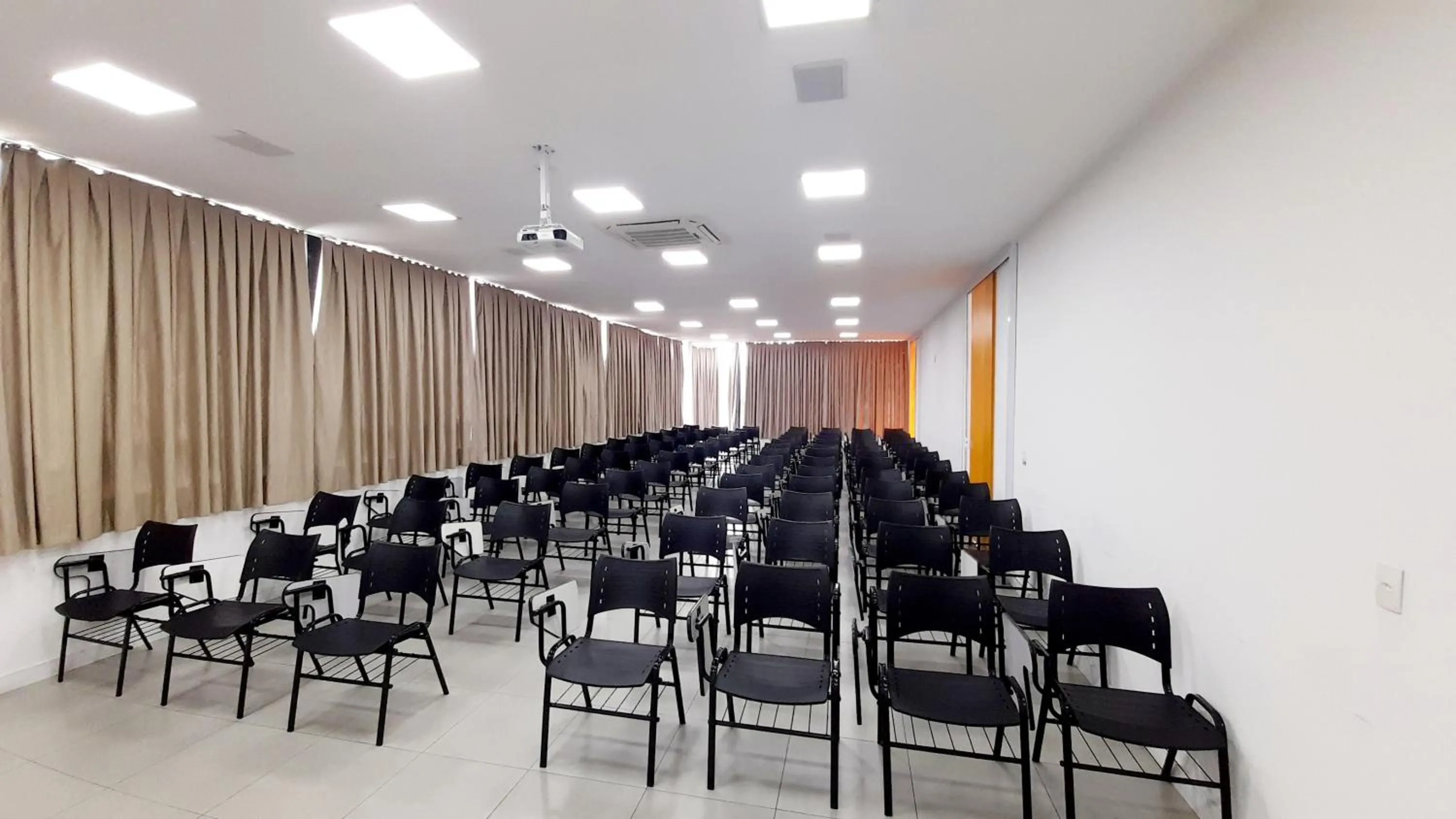 Meeting/conference room in Minas Garden Hotel