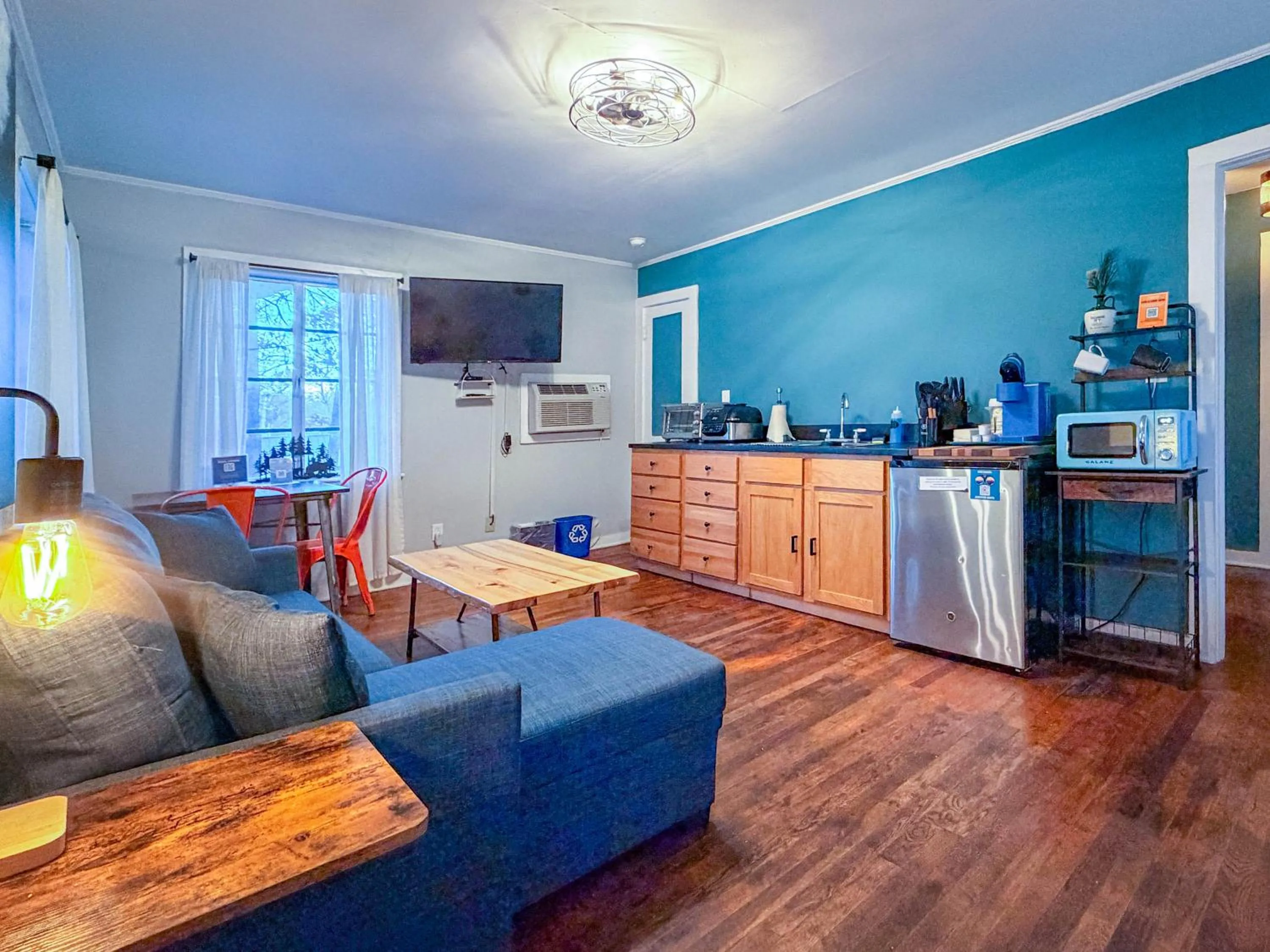 Kitchen or kitchenette in The Wanderoo Lodge