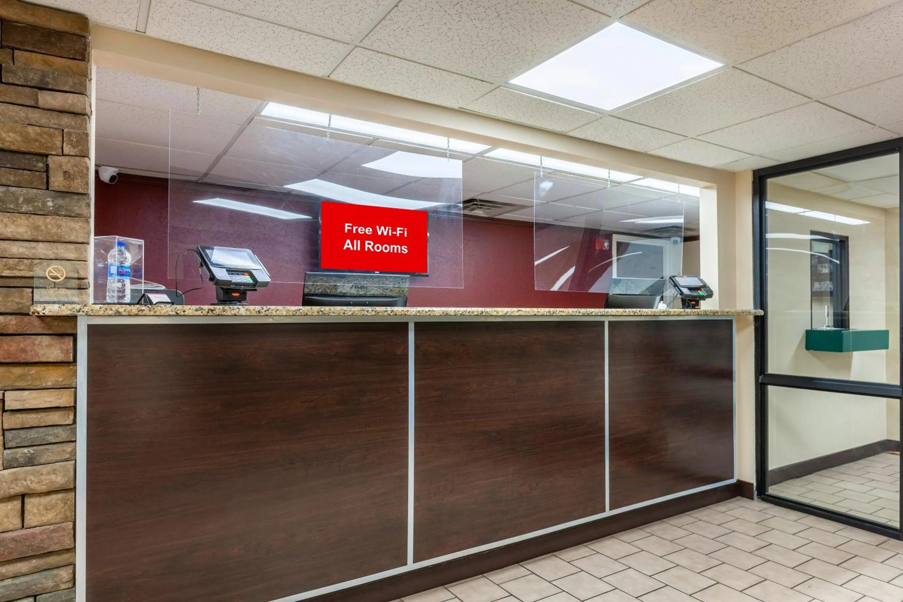 Lobby or reception in Red Roof Inn Fayetteville I-95