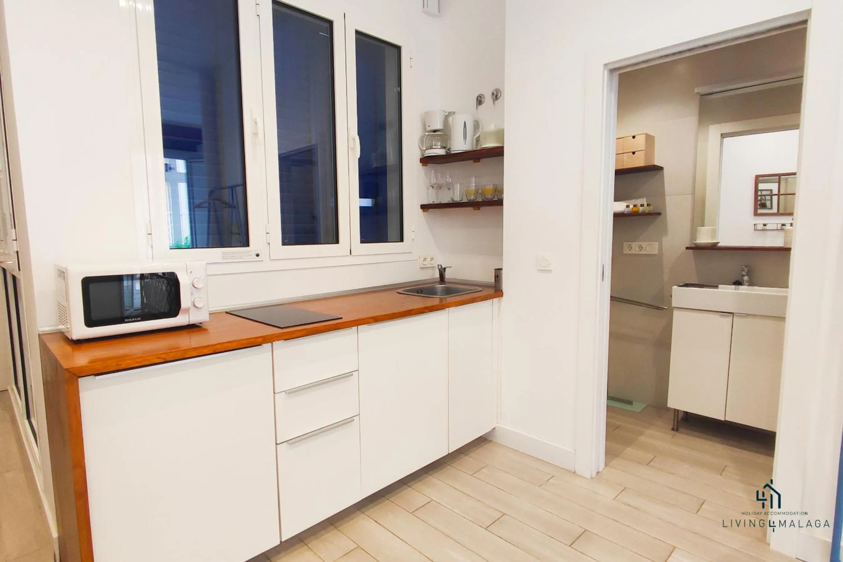 Kitchen or kitchenette in Living4Malaga Skyline Apartments