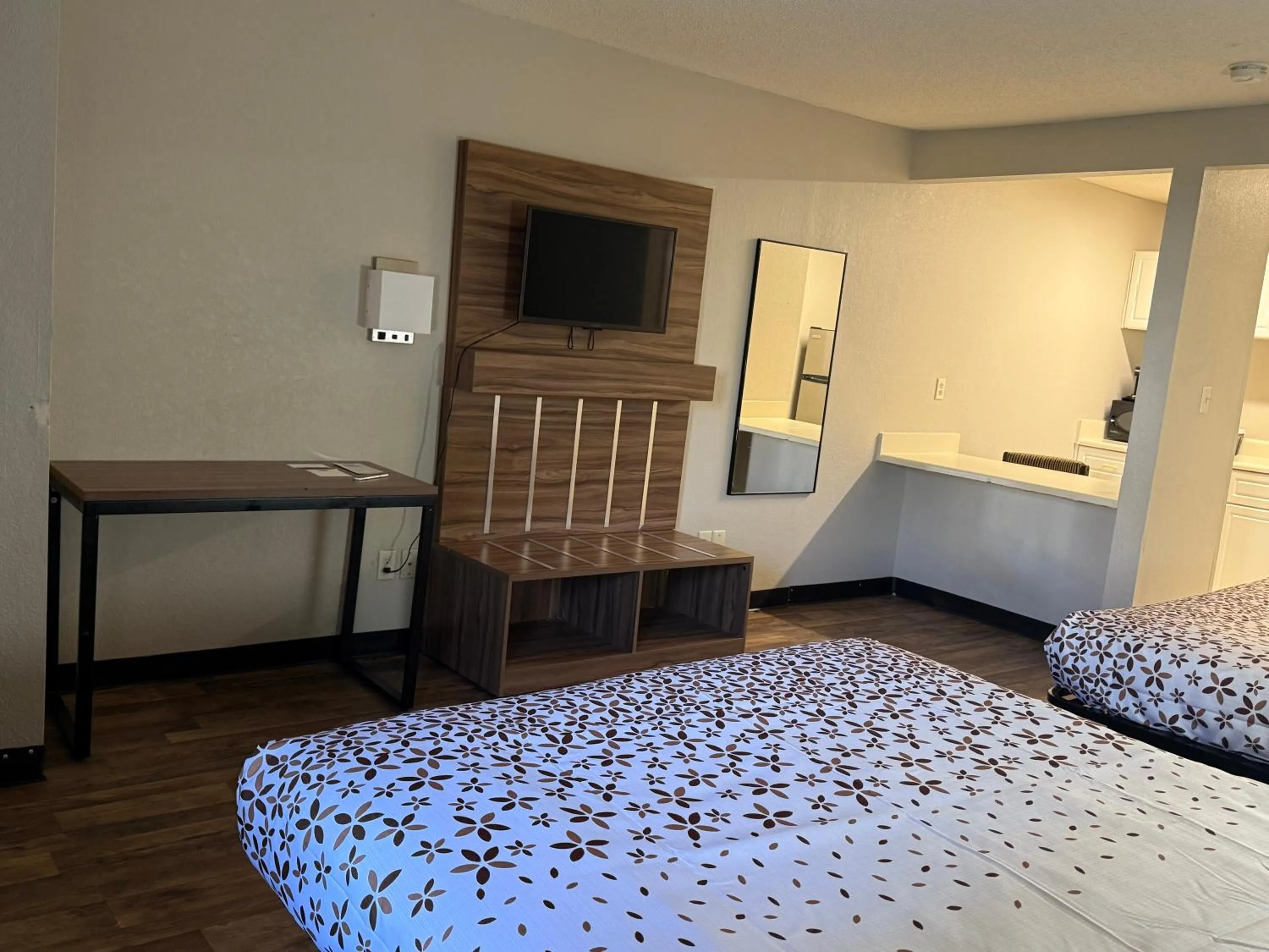 Bed in Country Hearth Inn & Suites Augusta