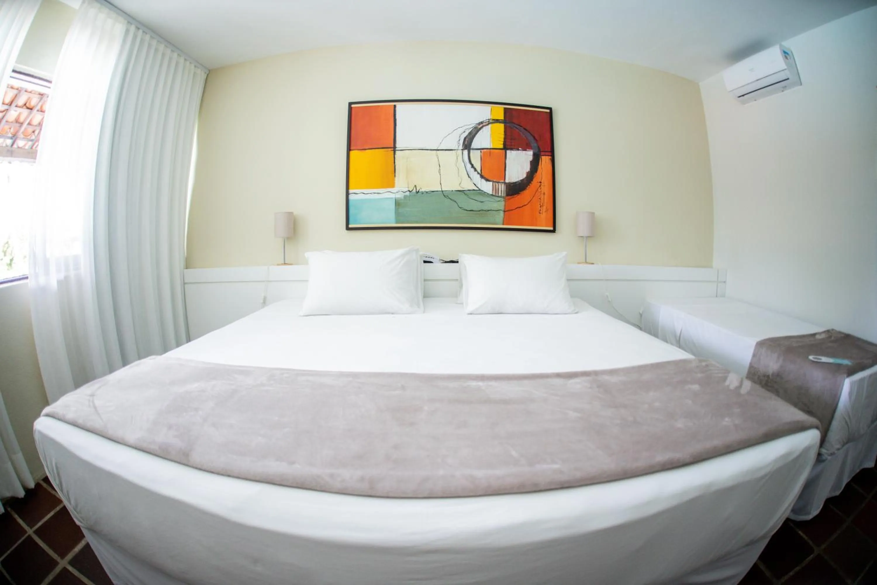 Bedroom, Bed in Orange Praia Hotel