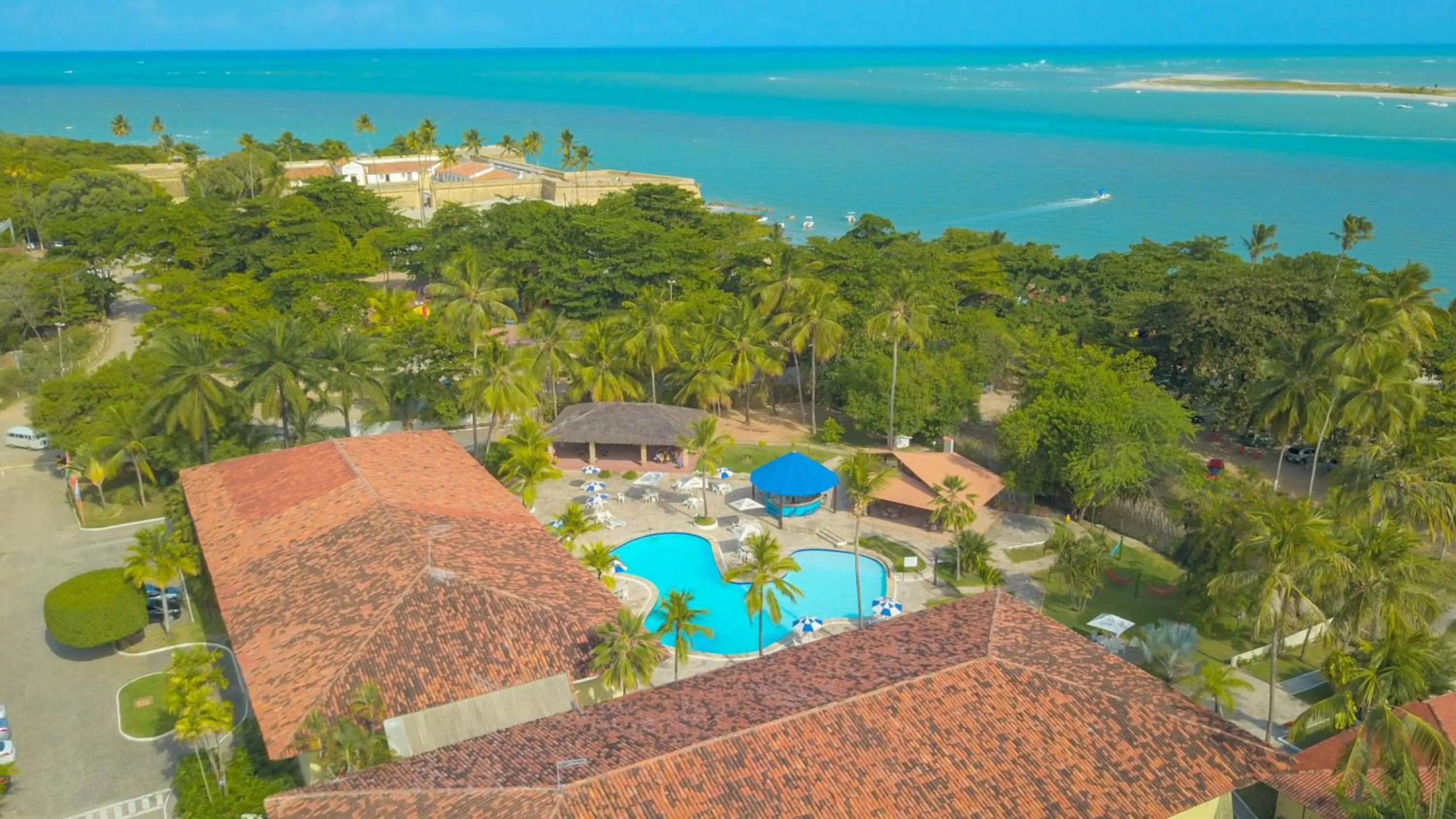 Property building in Orange Praia Hotel