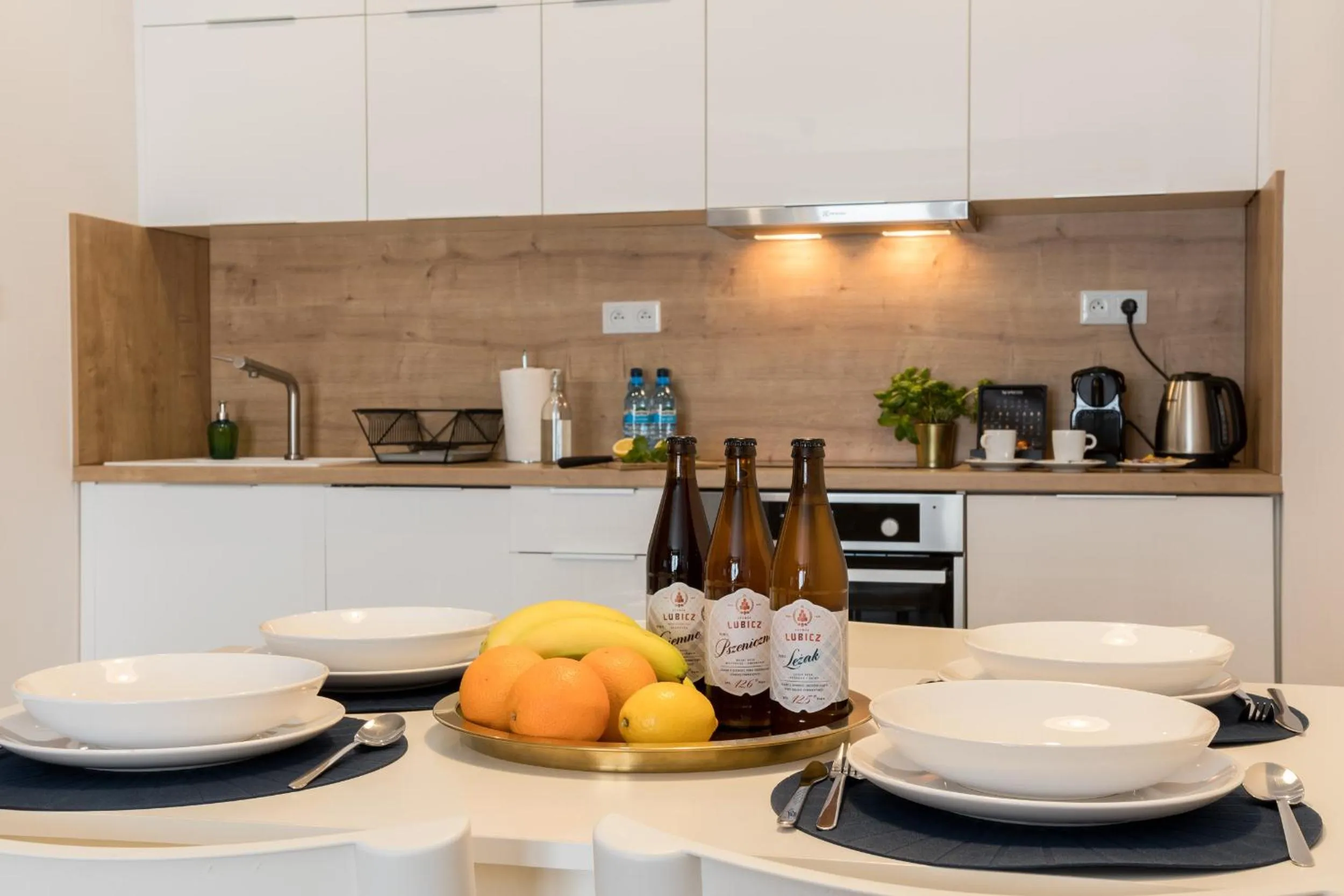 Coffee/tea facilities in Browar Lubicz Residence