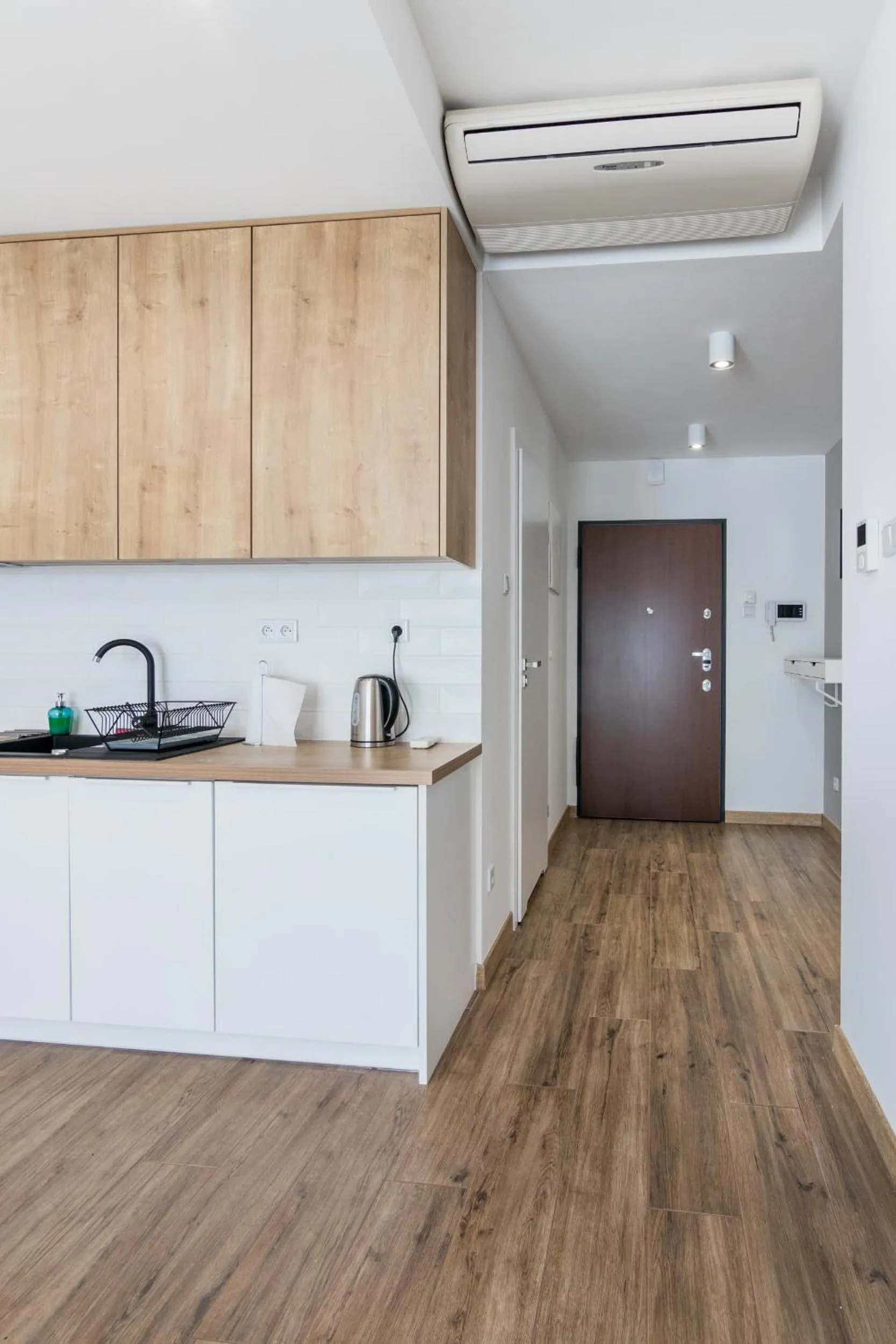 Coffee/tea facilities in Browar Lubicz Residence