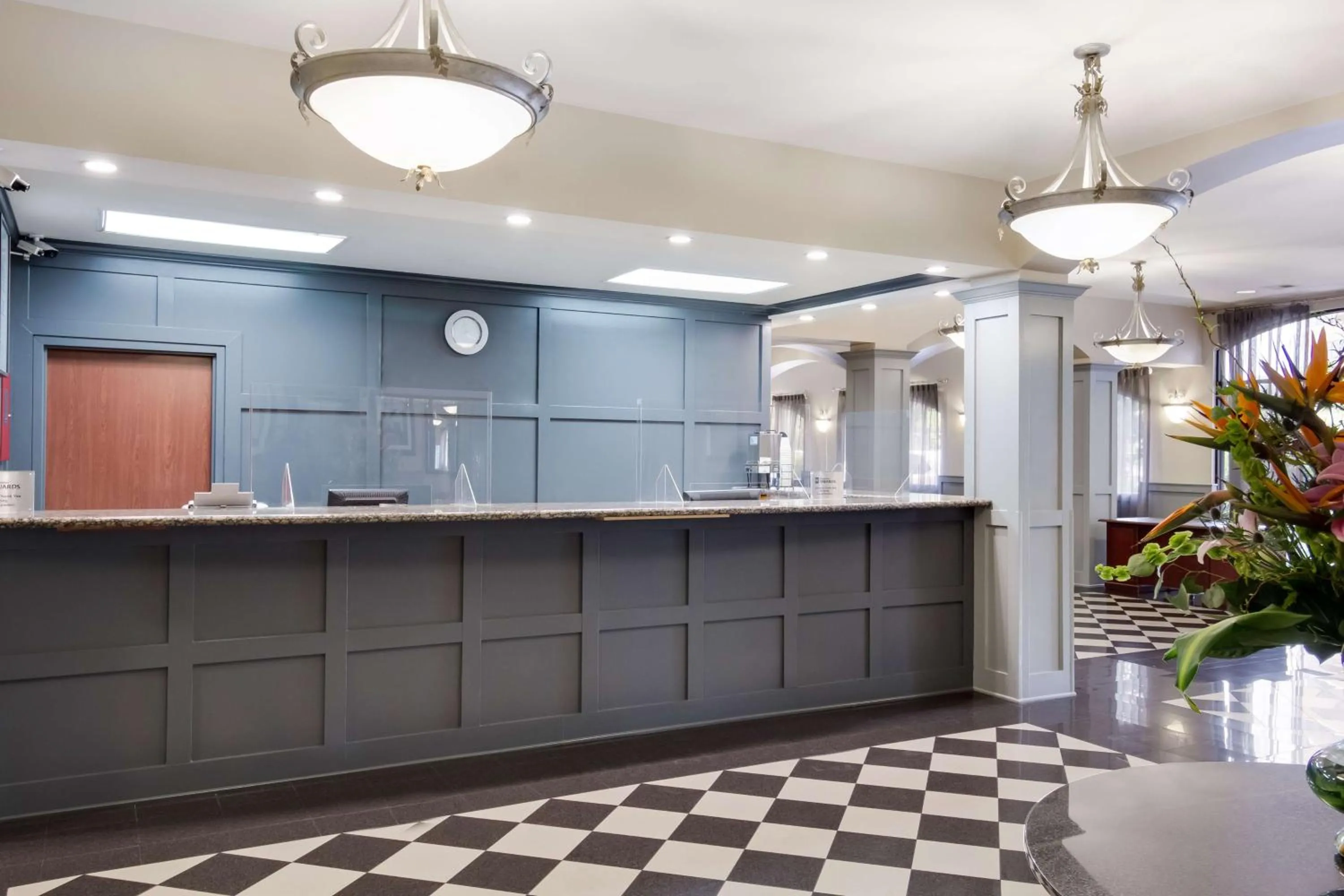 Lobby or reception in SureStay Plus Hotel by Best Western Houston Medical Center