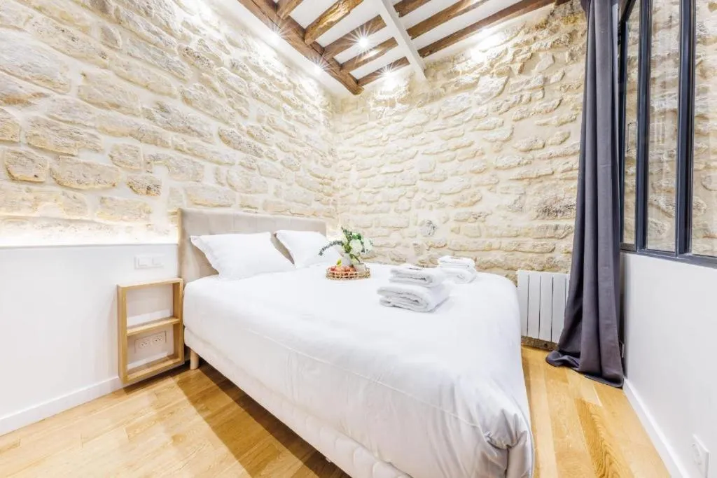 Bed in Bridgestreet Le Marais - les halles - Republique