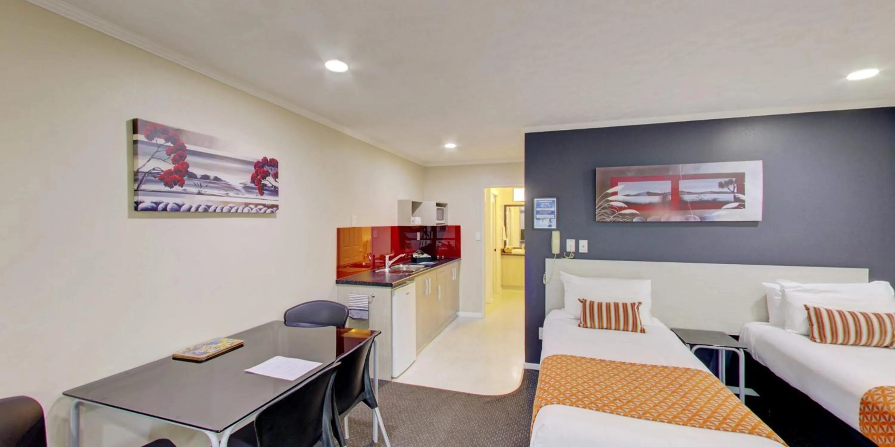 Kitchen or kitchenette in Capri on Fenton