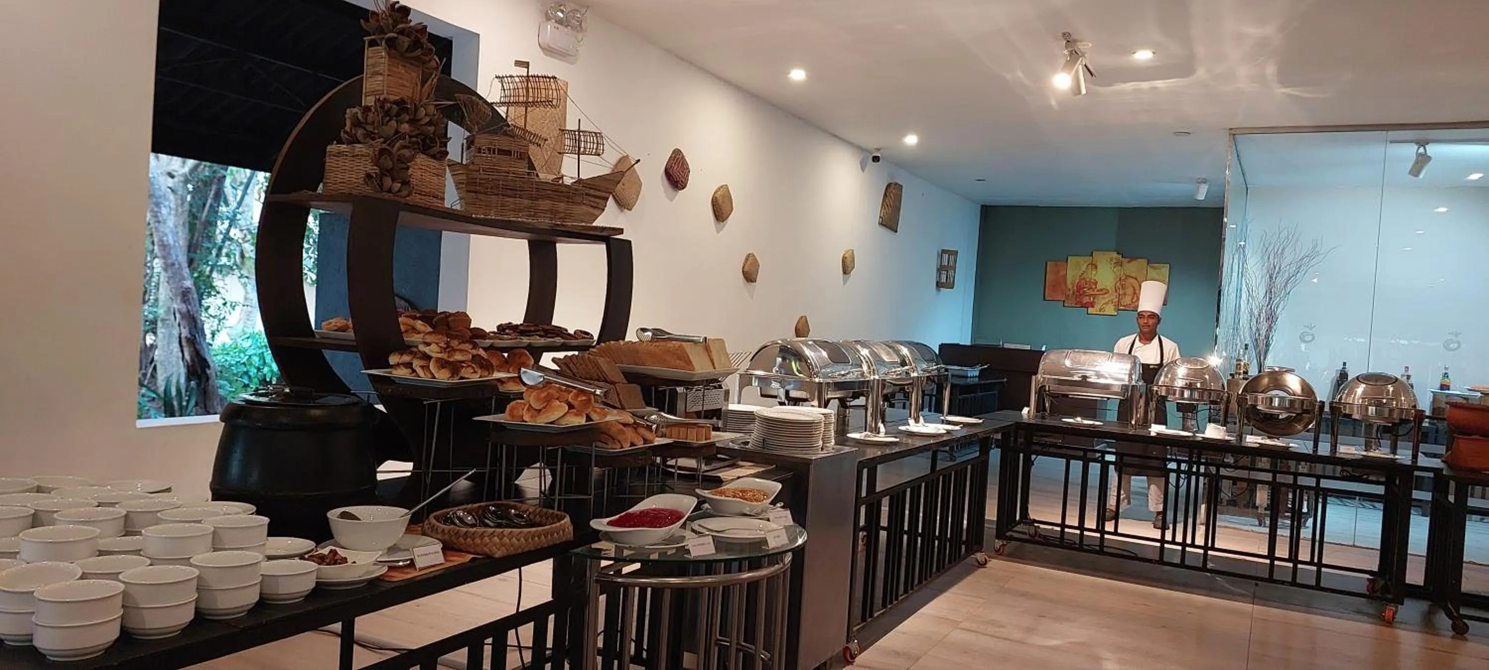 Restaurant/places to eat in Kassapa Lions Rock