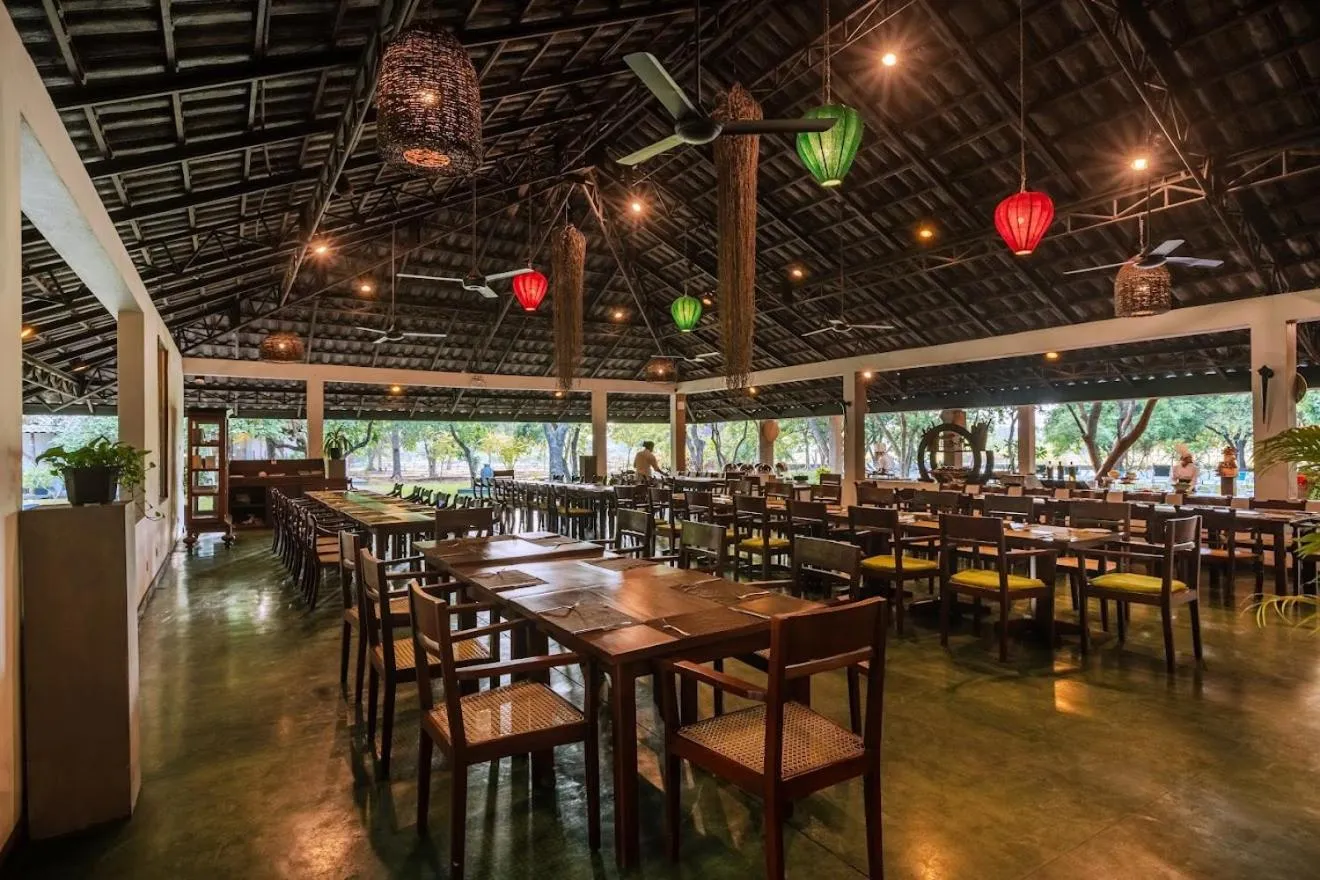 Restaurant/places to eat in Kassapa Lions Rock