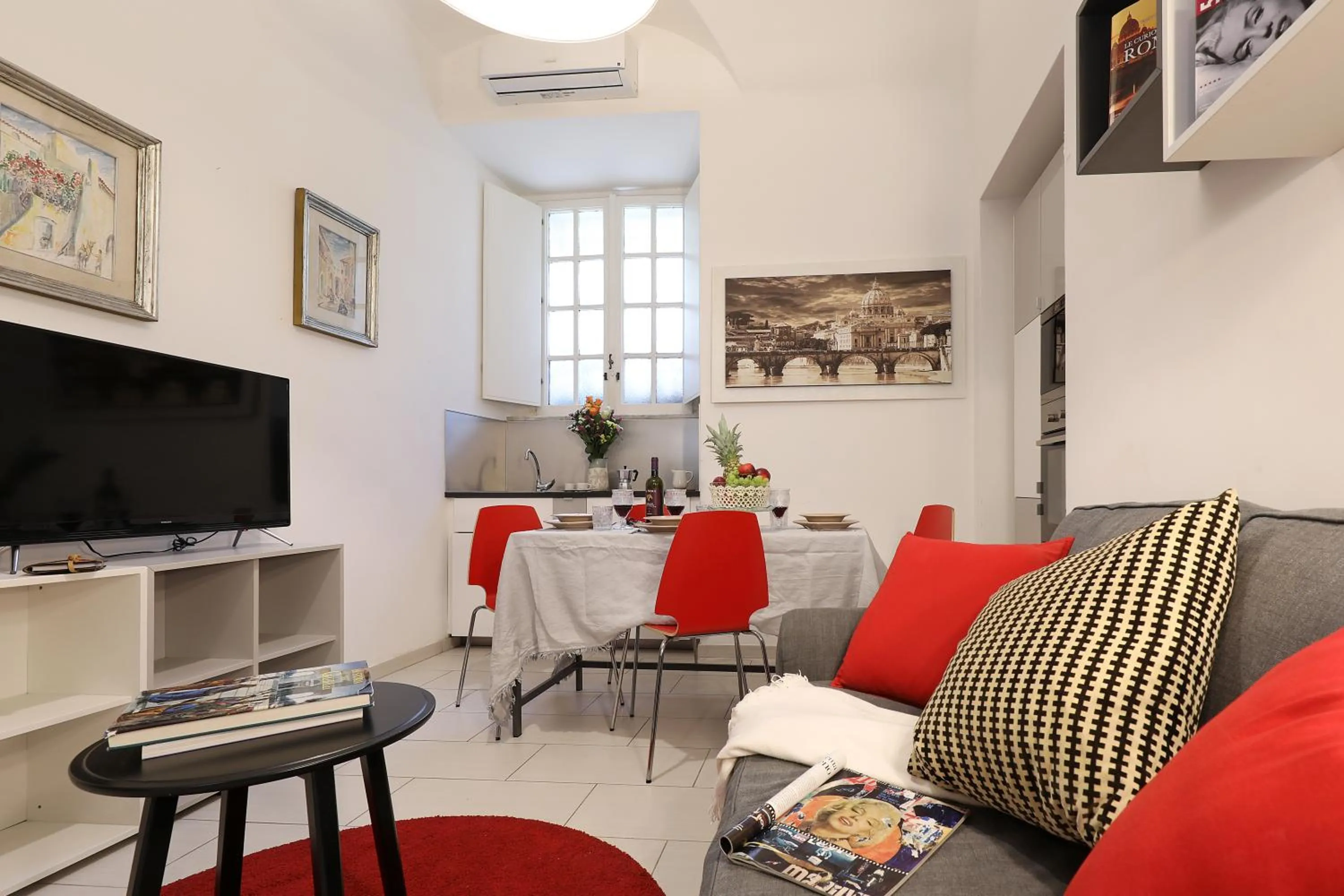 Living room in Grand Tour Rome Apartment - Liberty Collection