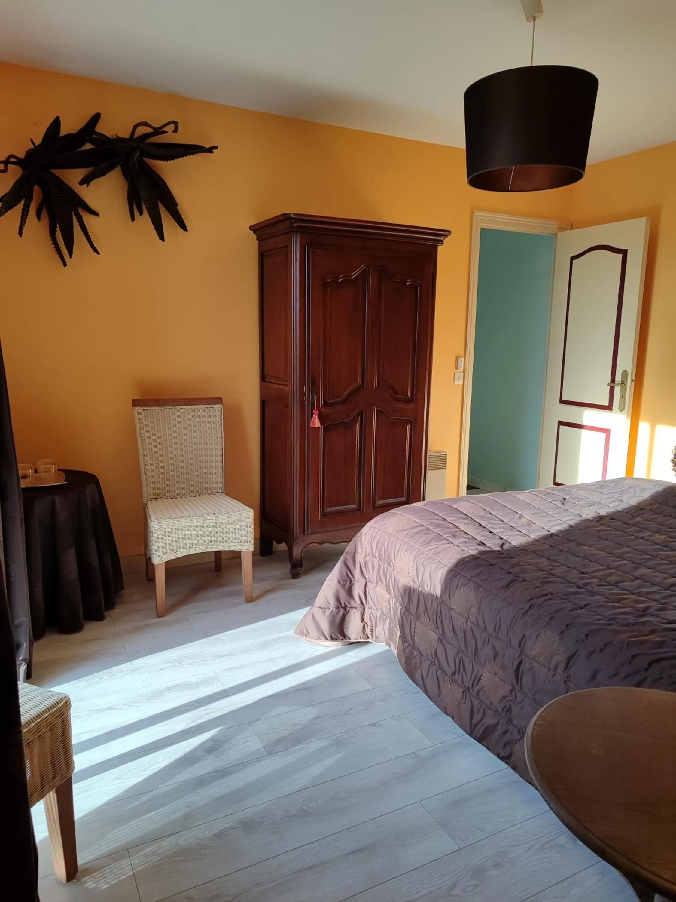 Bedroom, Bed in Chez Herveline Le Fer - Chambres et table d'hôtes