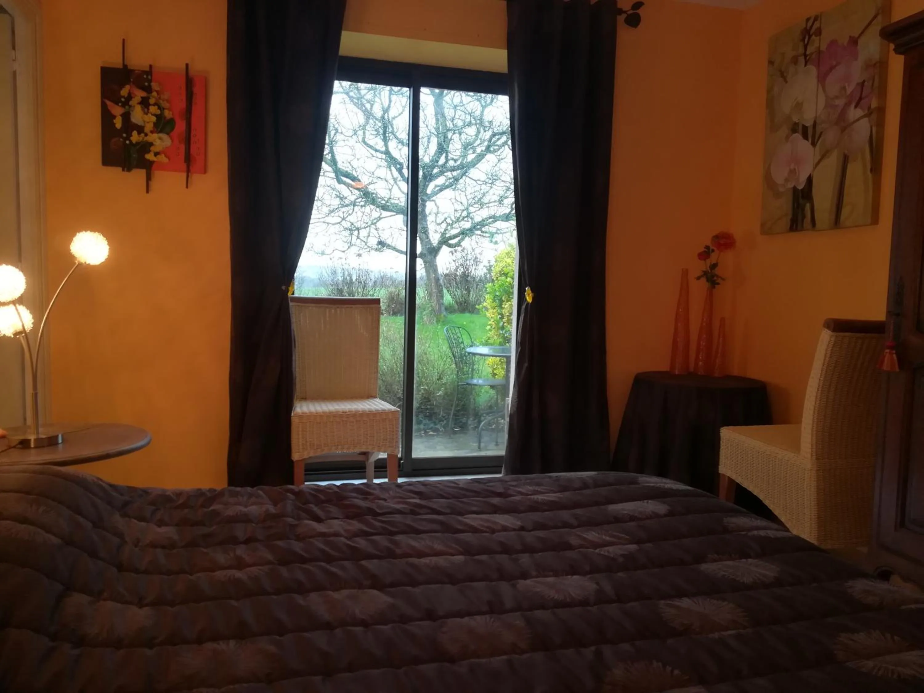 Bedroom, Bed in Chez Herveline Le Fer - Chambres et table d'hôtes