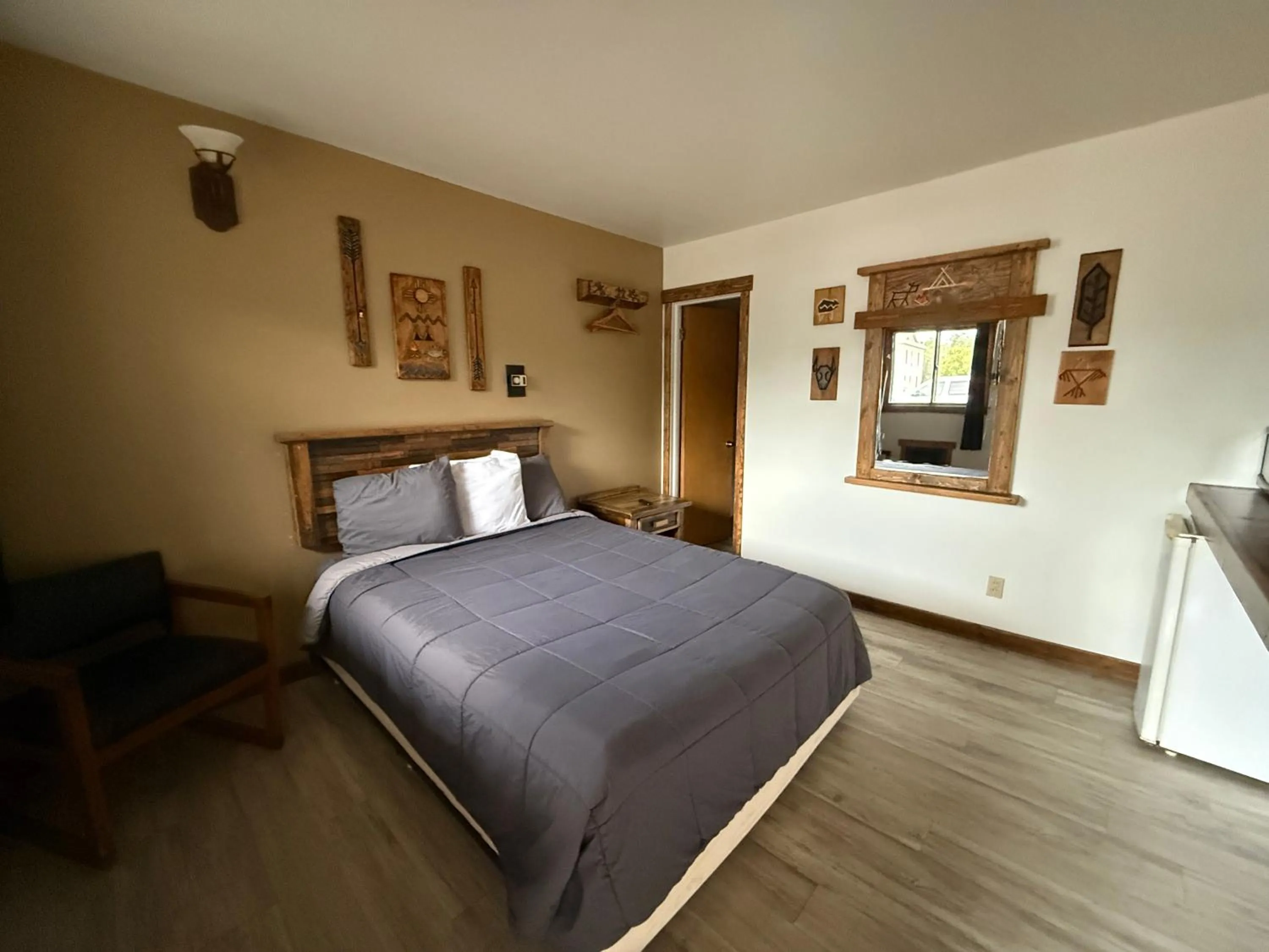 Bedroom, Bed in Hotel O Bel Aire Chamberlain SD I 90