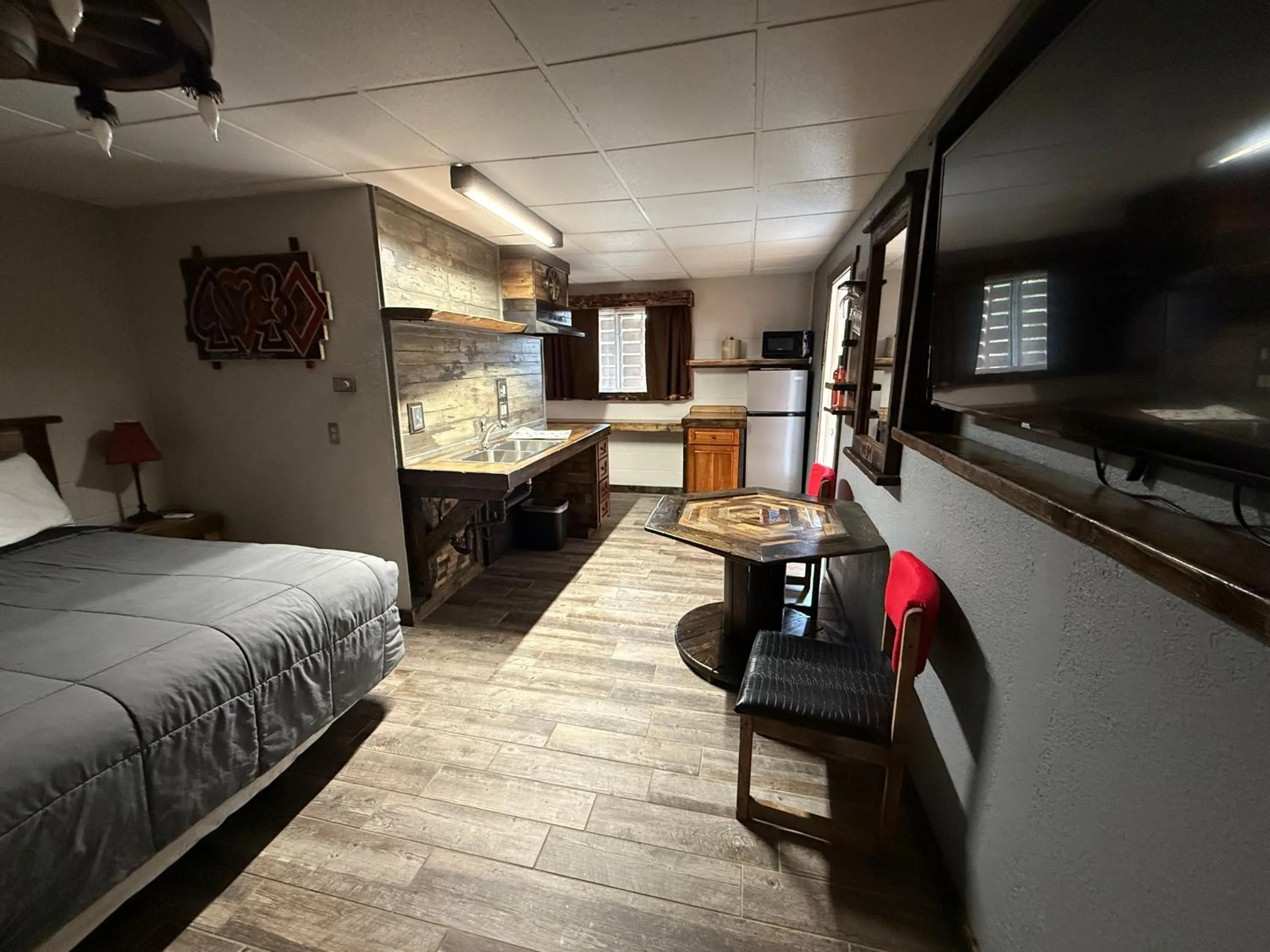 Bedroom, Bed in Hotel O Bel Aire Chamberlain SD I 90