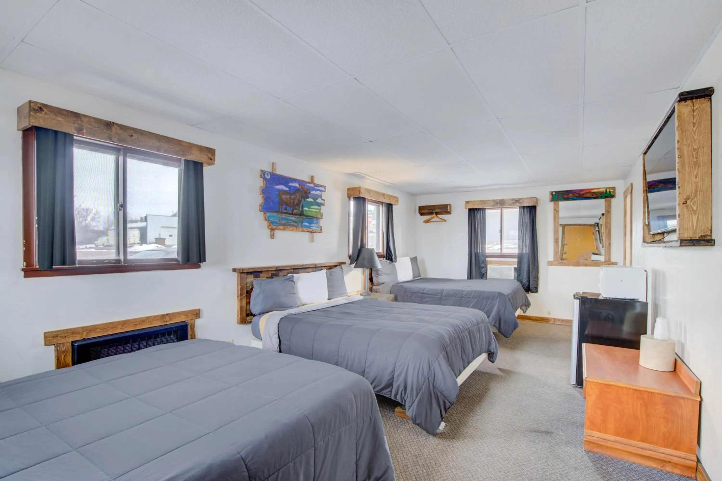 Bedroom, Bed in Bel Aire Motel Chamberlain Near Missouri River I 90