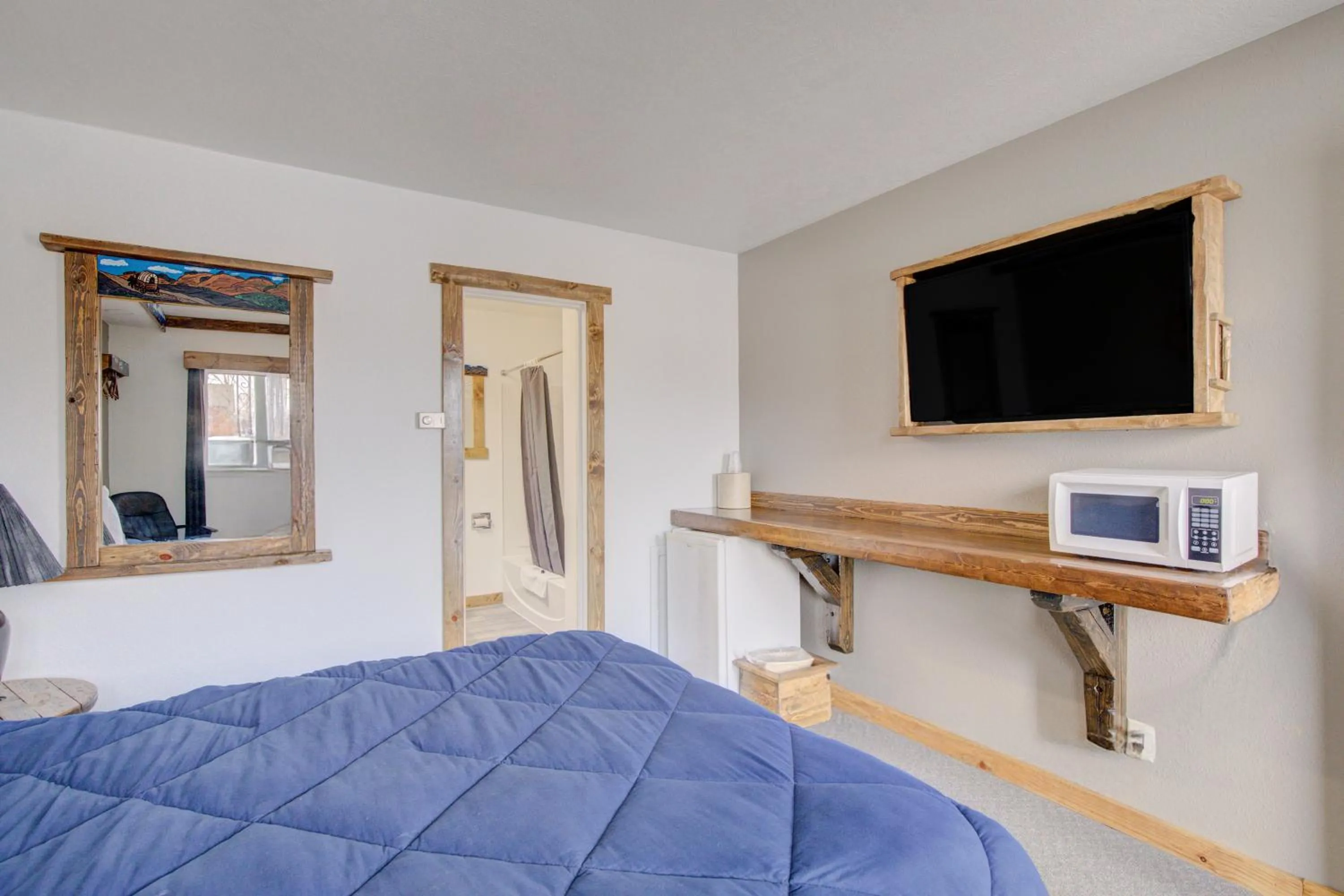 Bedroom, Bed in Bel Aire Motel Chamberlain Near Missouri River I 90