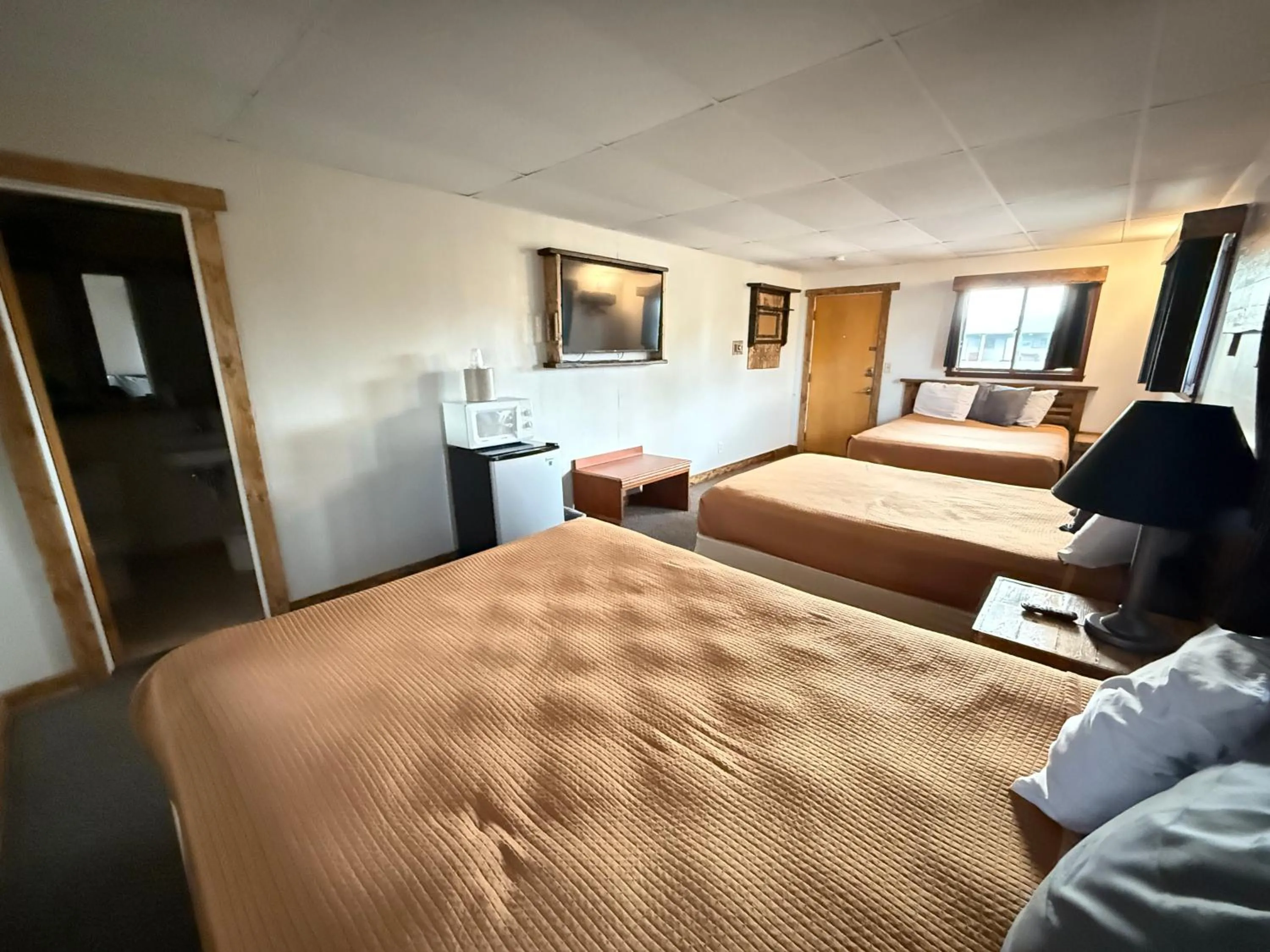 Bedroom, Bed in Hotel O Bel Aire Chamberlain SD I 90