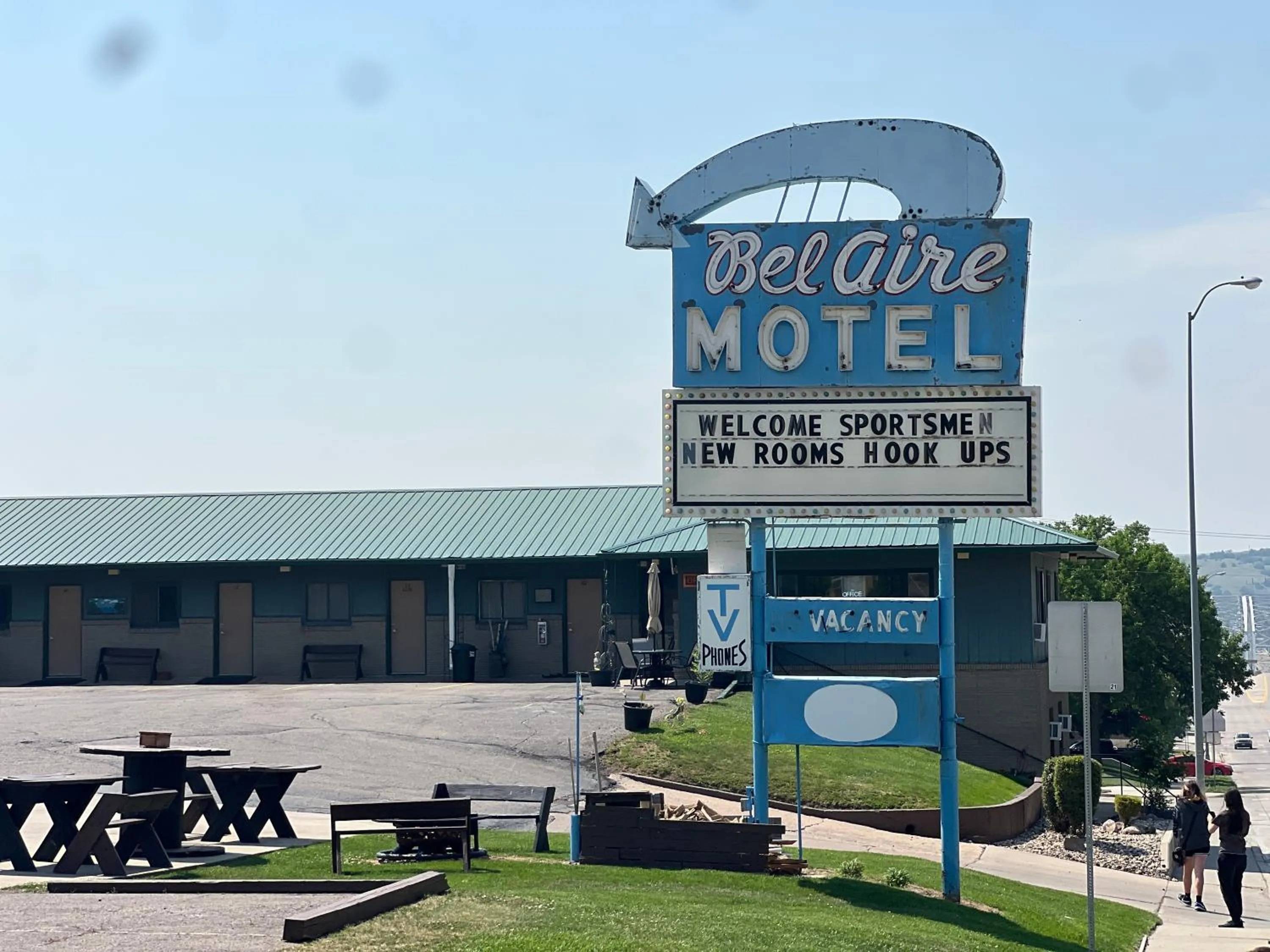 Facade/entrance in Hotel O Bel Aire Chamberlain SD I 90