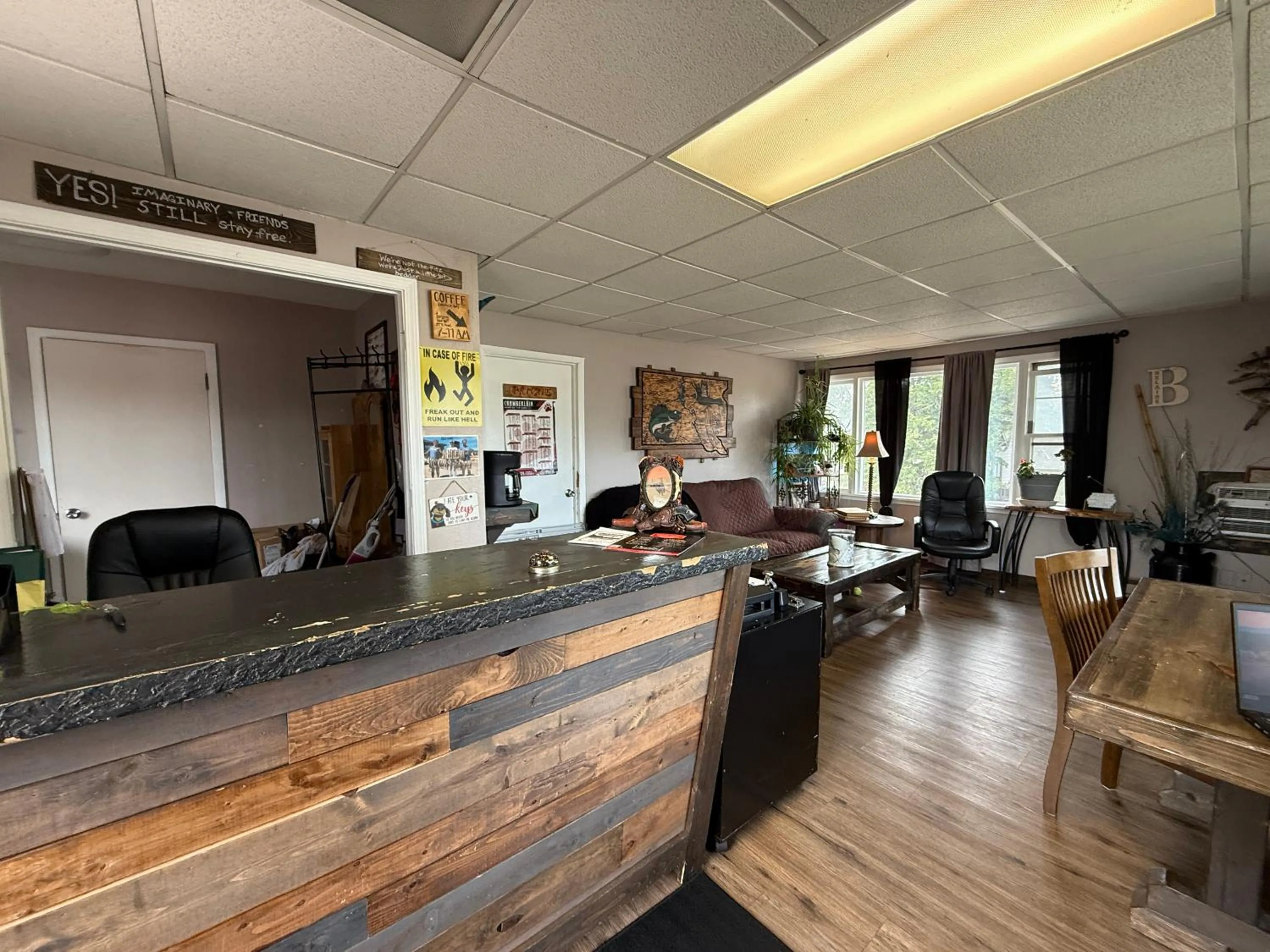 Seating area in Hotel O Bel Aire Chamberlain SD I 90