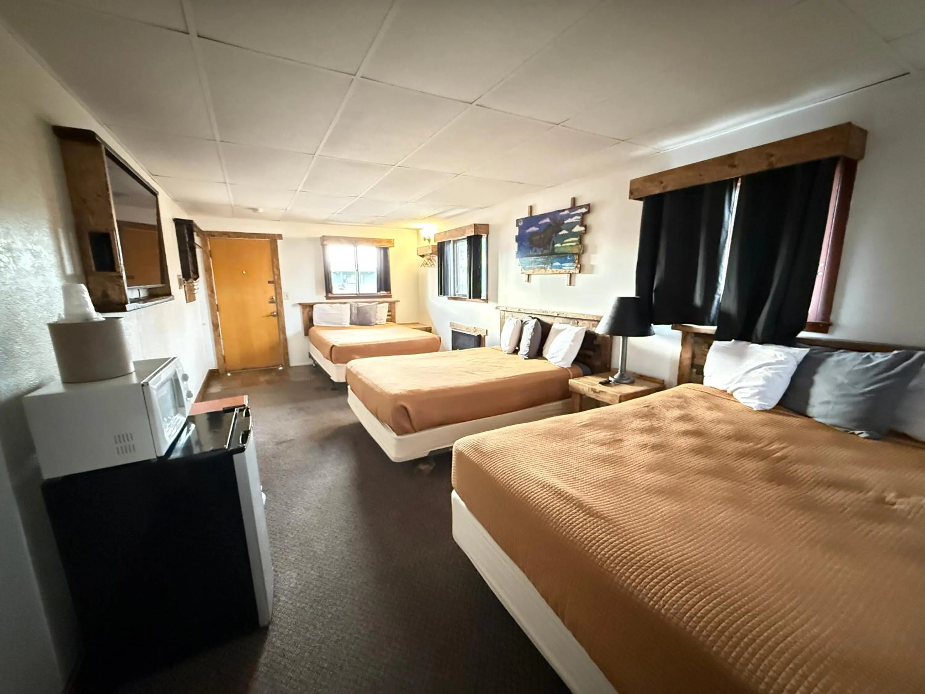 Bedroom, Bed in Hotel O Bel Aire Chamberlain SD I 90