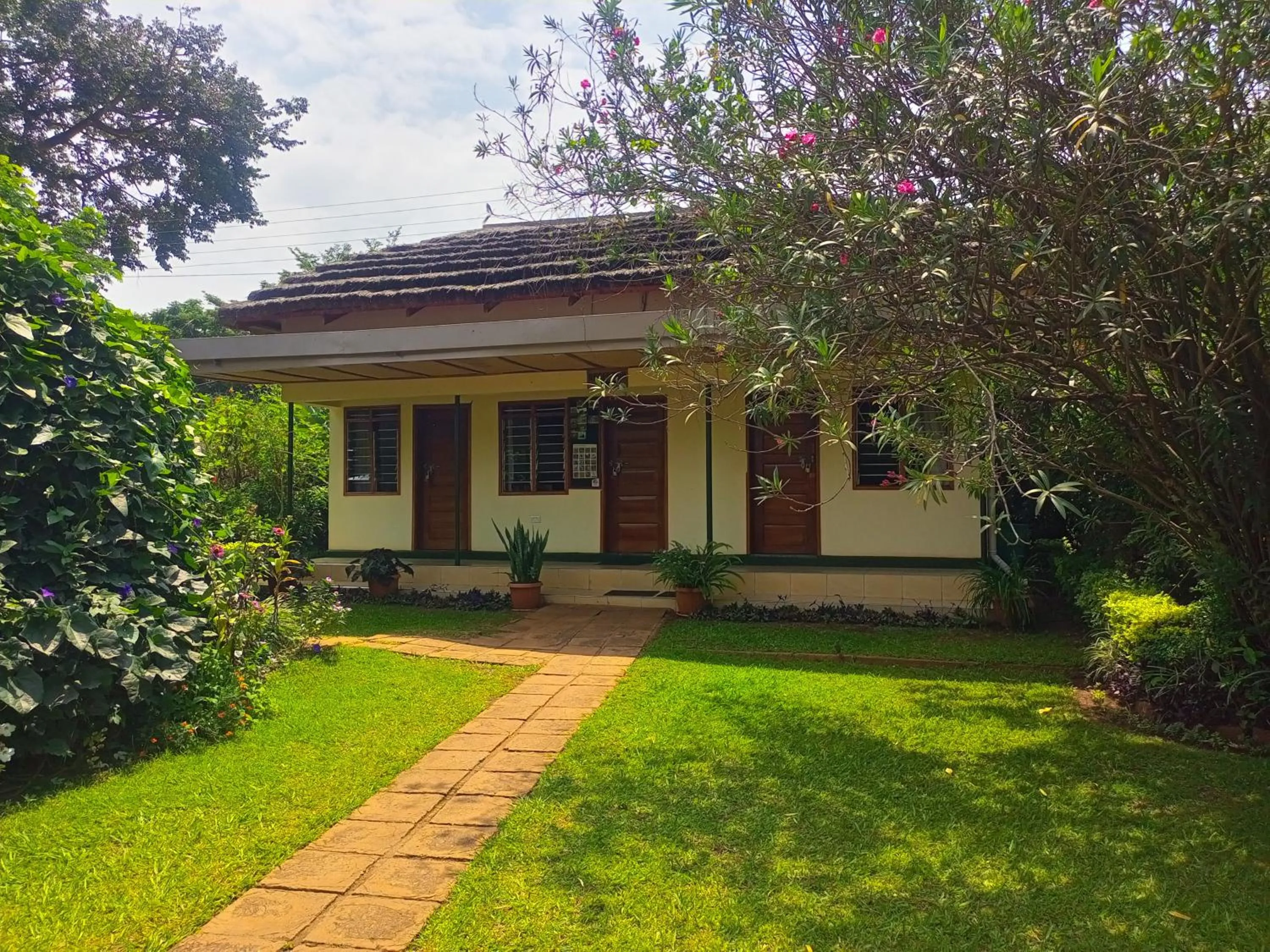 New Court View Hotel