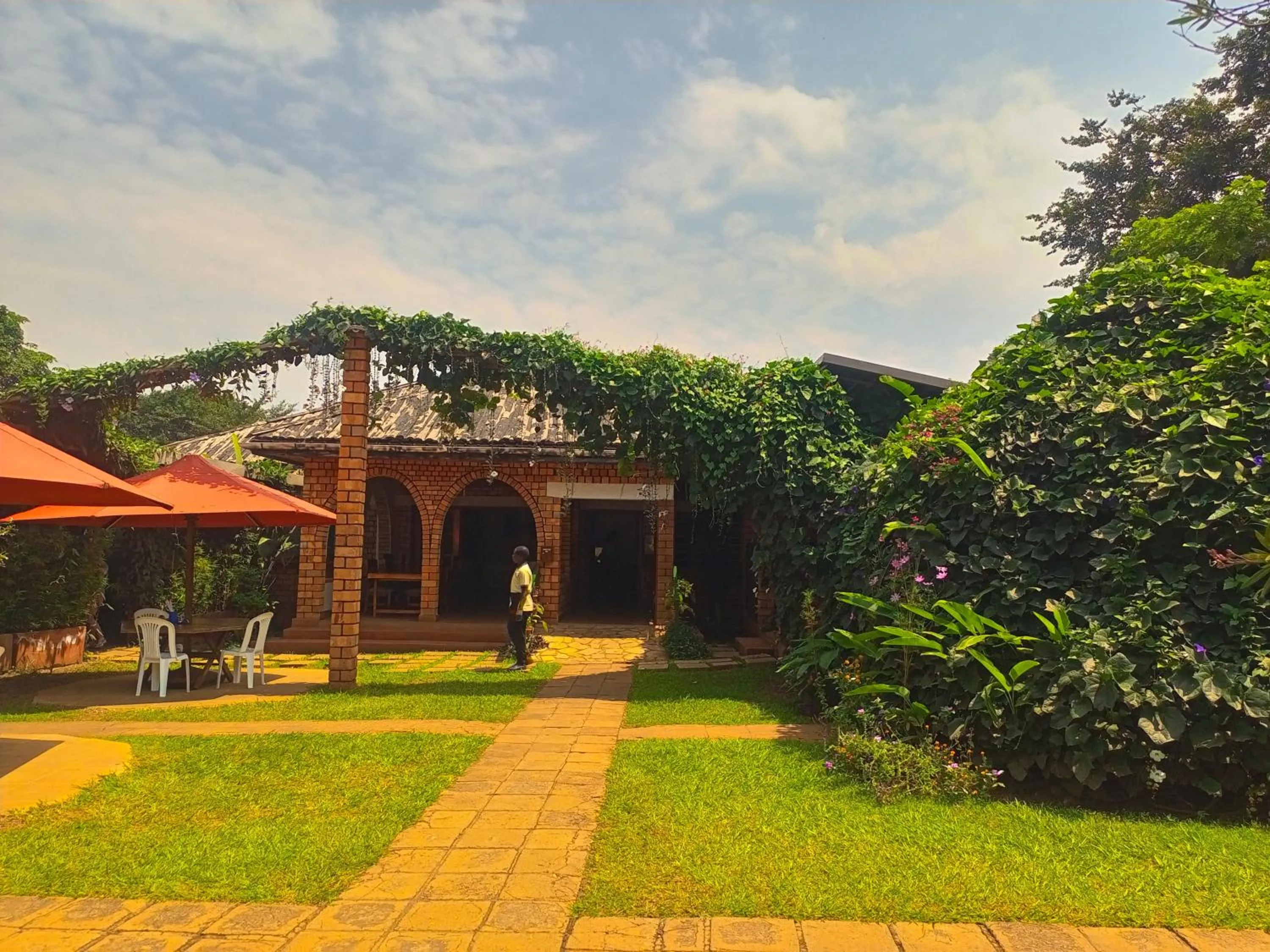 New Court View Hotel