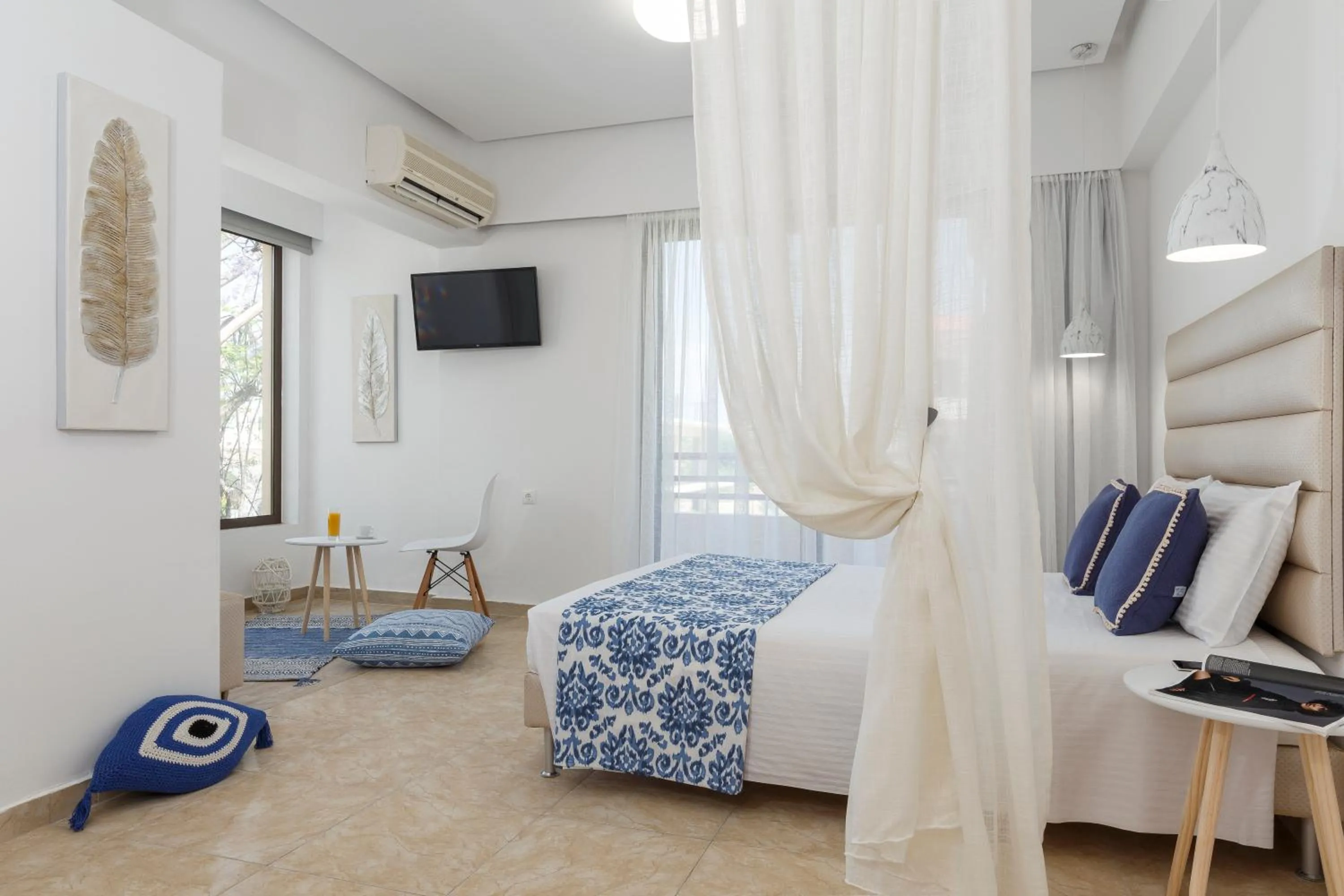 Lyristis Dinos Studios & Apartments
