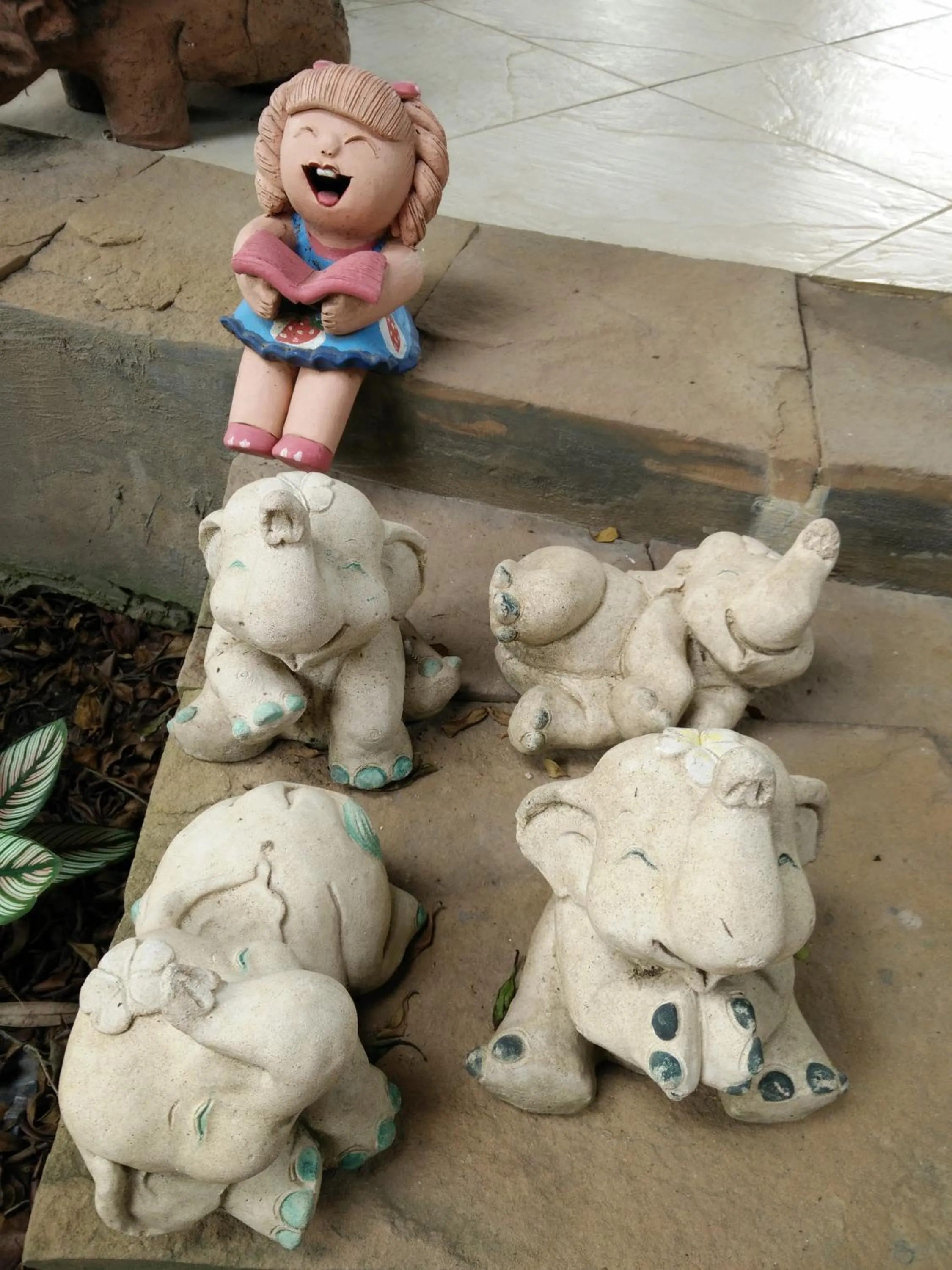 Decorative detail in Lilawalai Resort