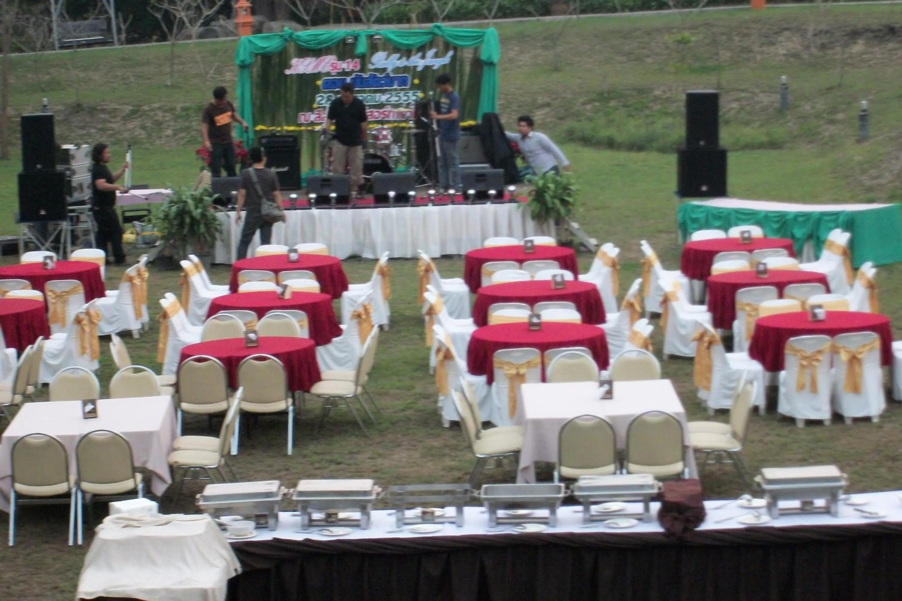 Restaurant/places to eat in Lilawalai Resort