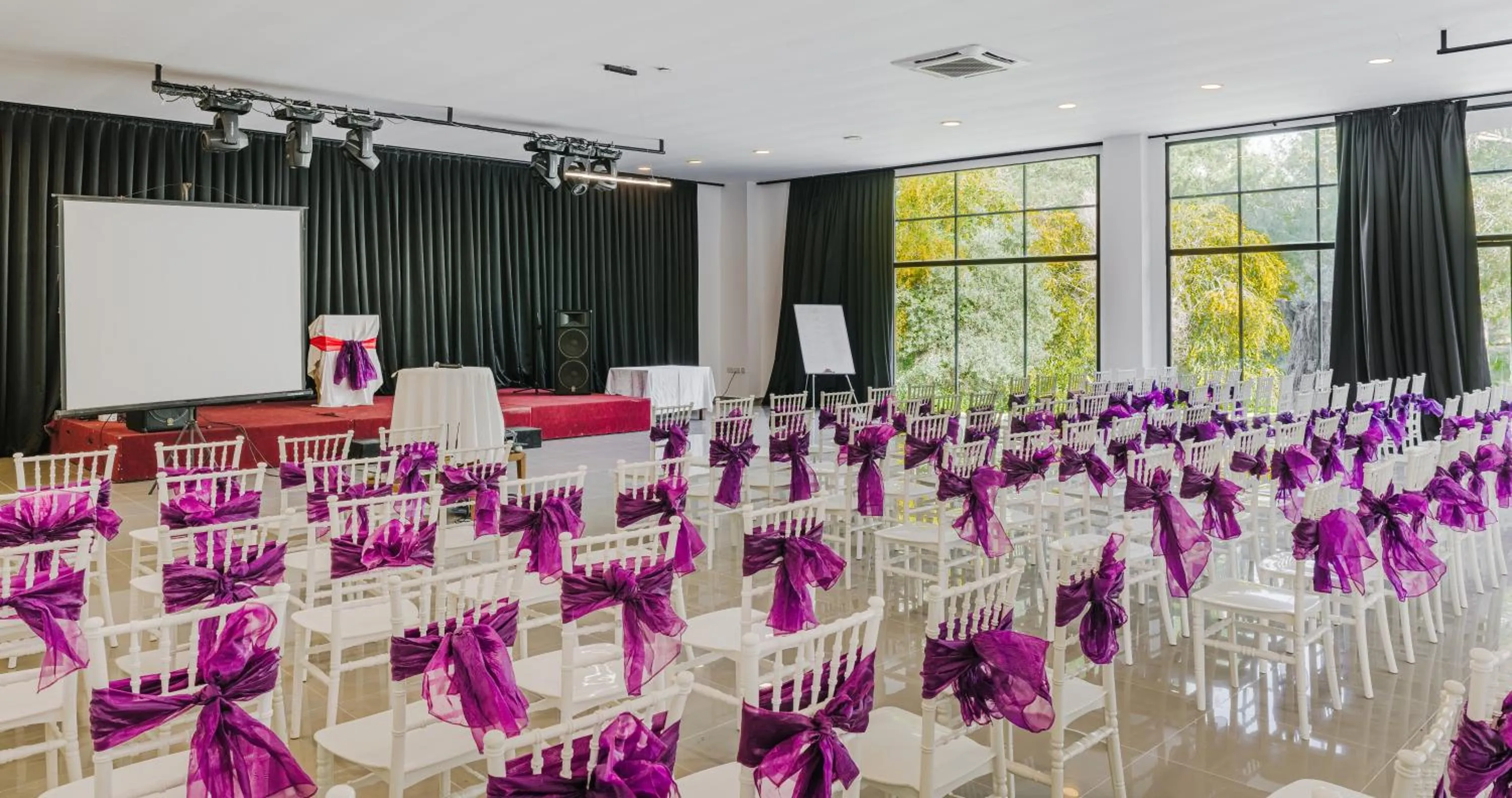 UPTOWN Büyük Anadolu Girne Hotel