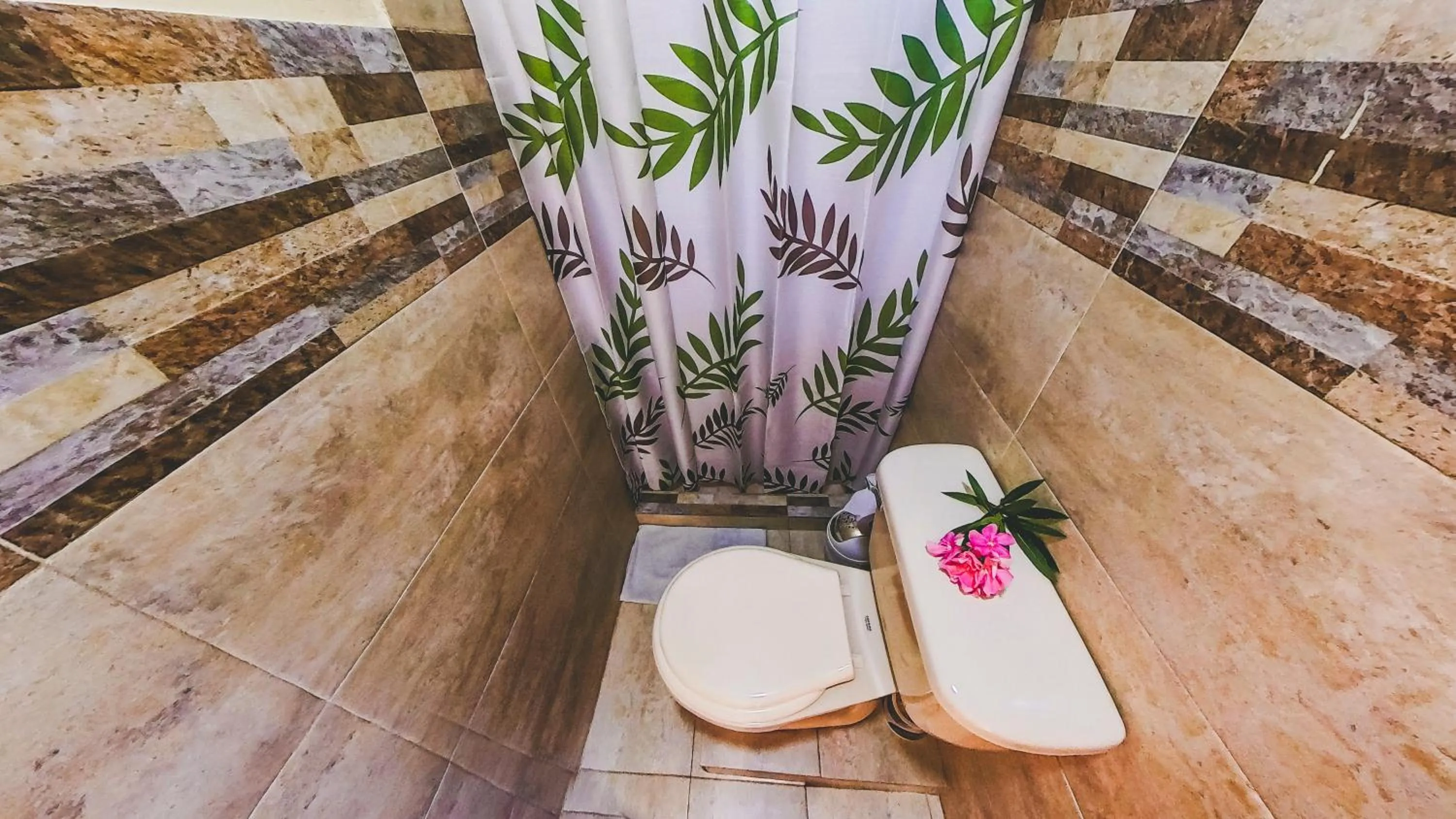 Toilet in Posada Nativa Miss Trinie