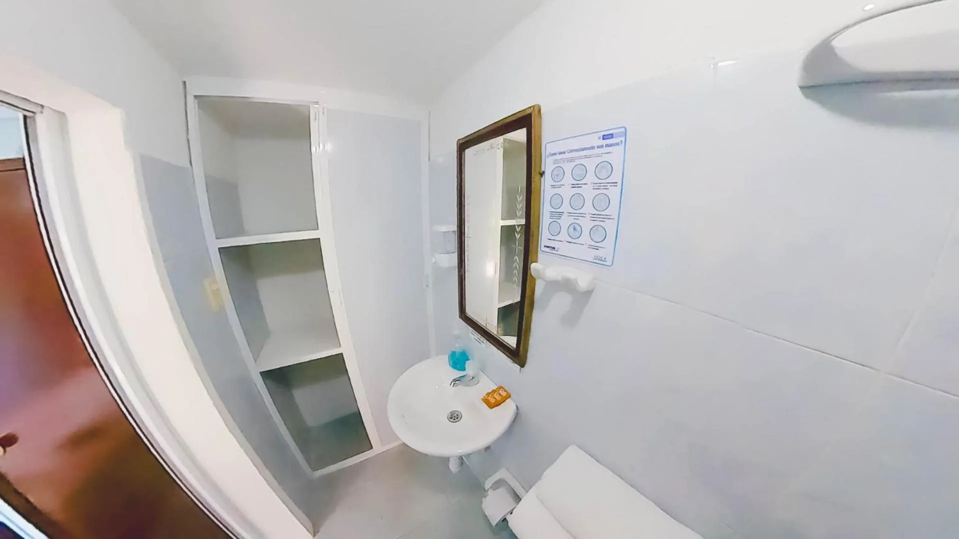 Bathroom in Posada Nativa Miss Trinie