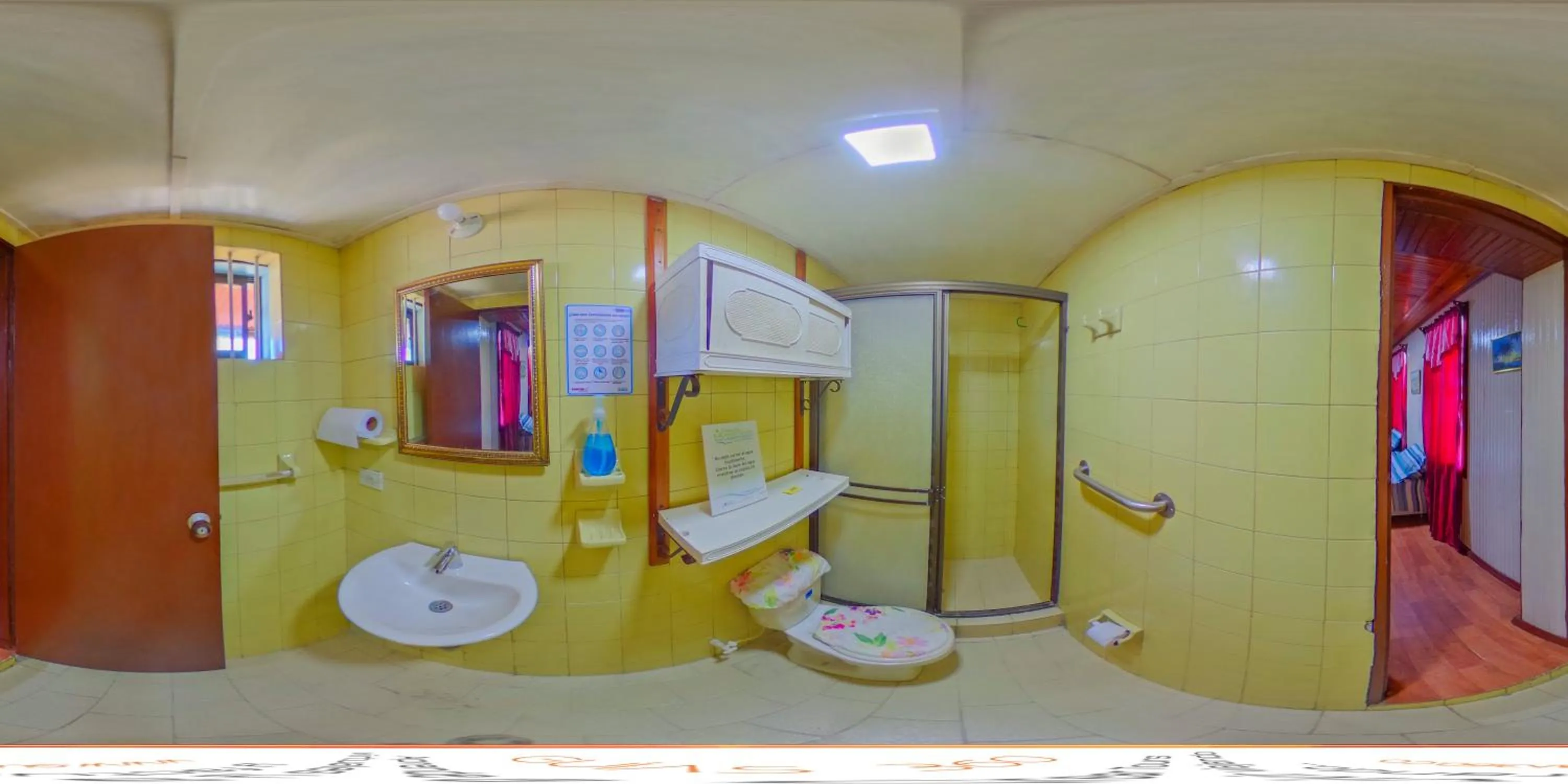 Bathroom in Posada Nativa Miss Trinie