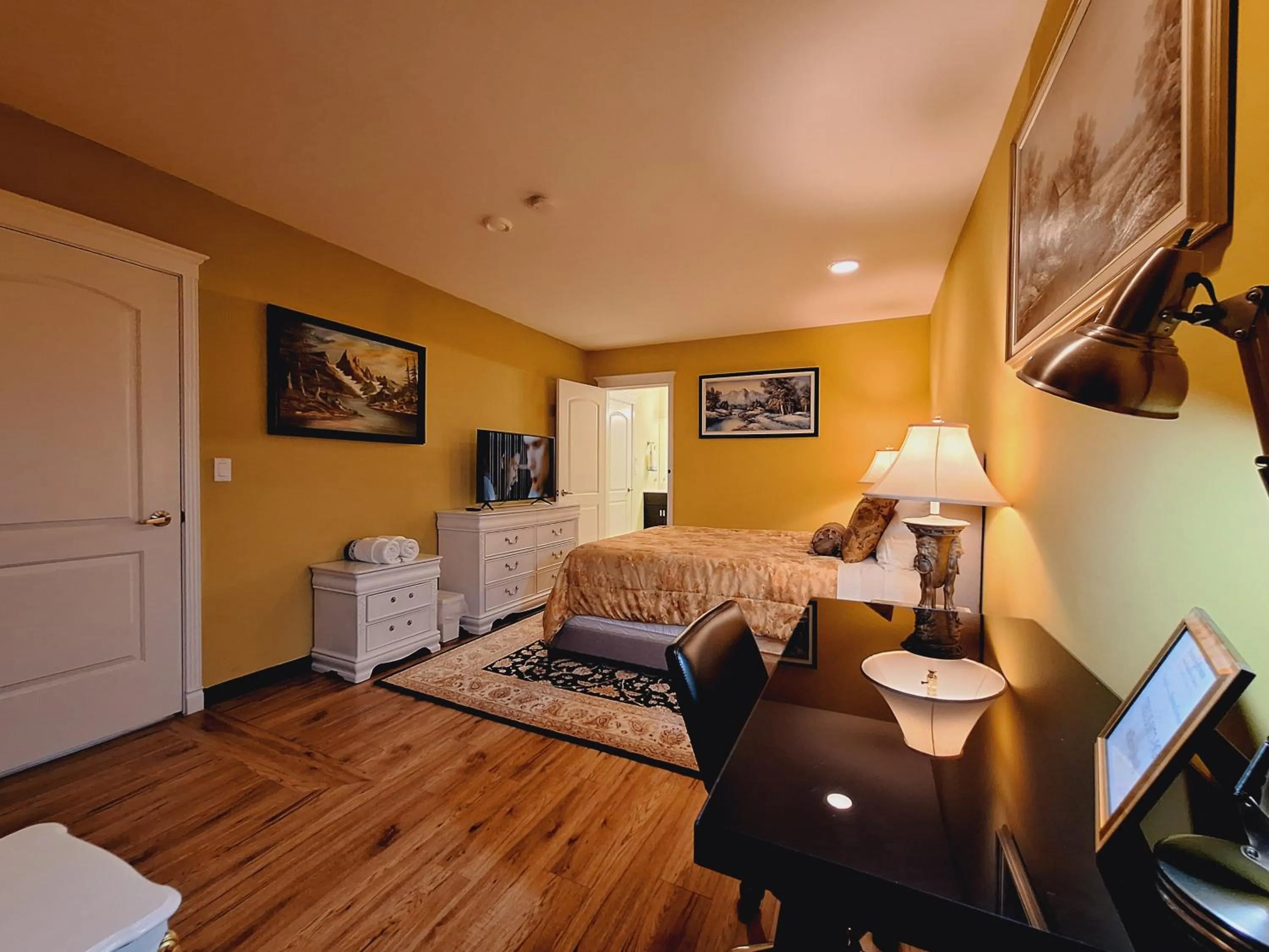 Bed in Villa Bellissimo FranTalia - Néo-Classical Résidence & Galleriséum