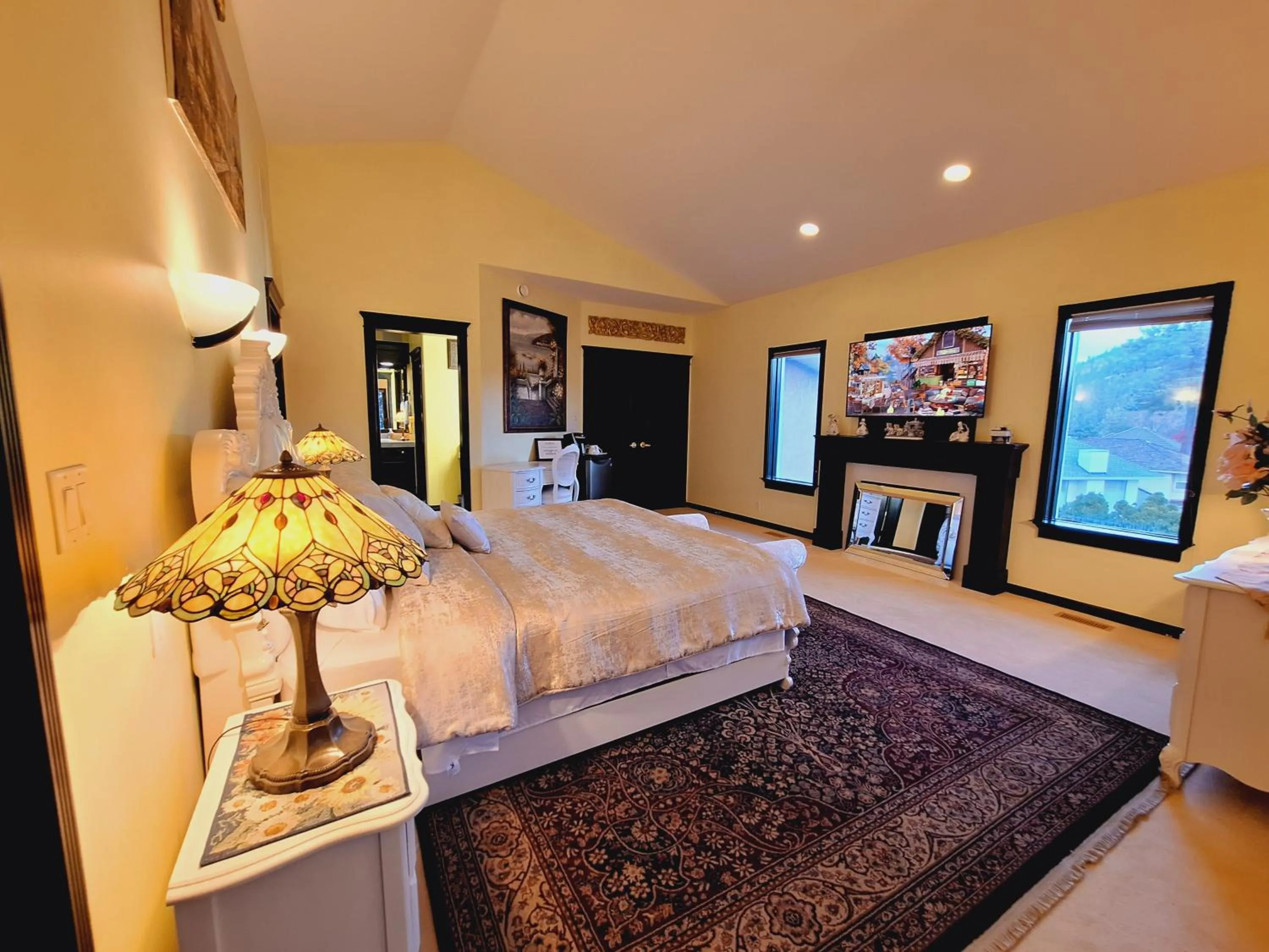 Bed in Villa Bellissimo FranTalia - Néo-Classical Résidence & Galleriséum