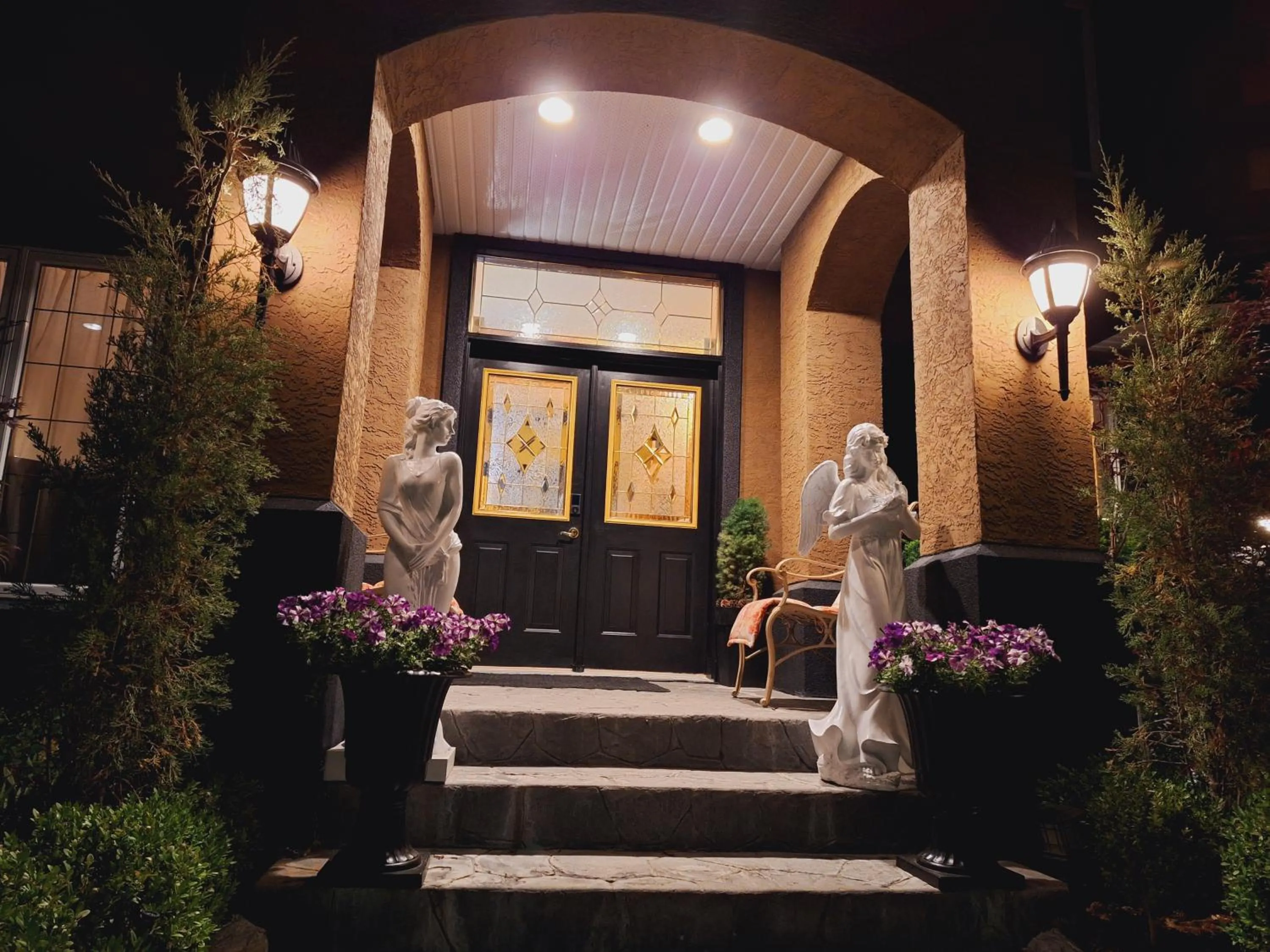 Facade/entrance in Villa Bellissimo FranTalia - Néo-Classical Résidence & Galleriséum