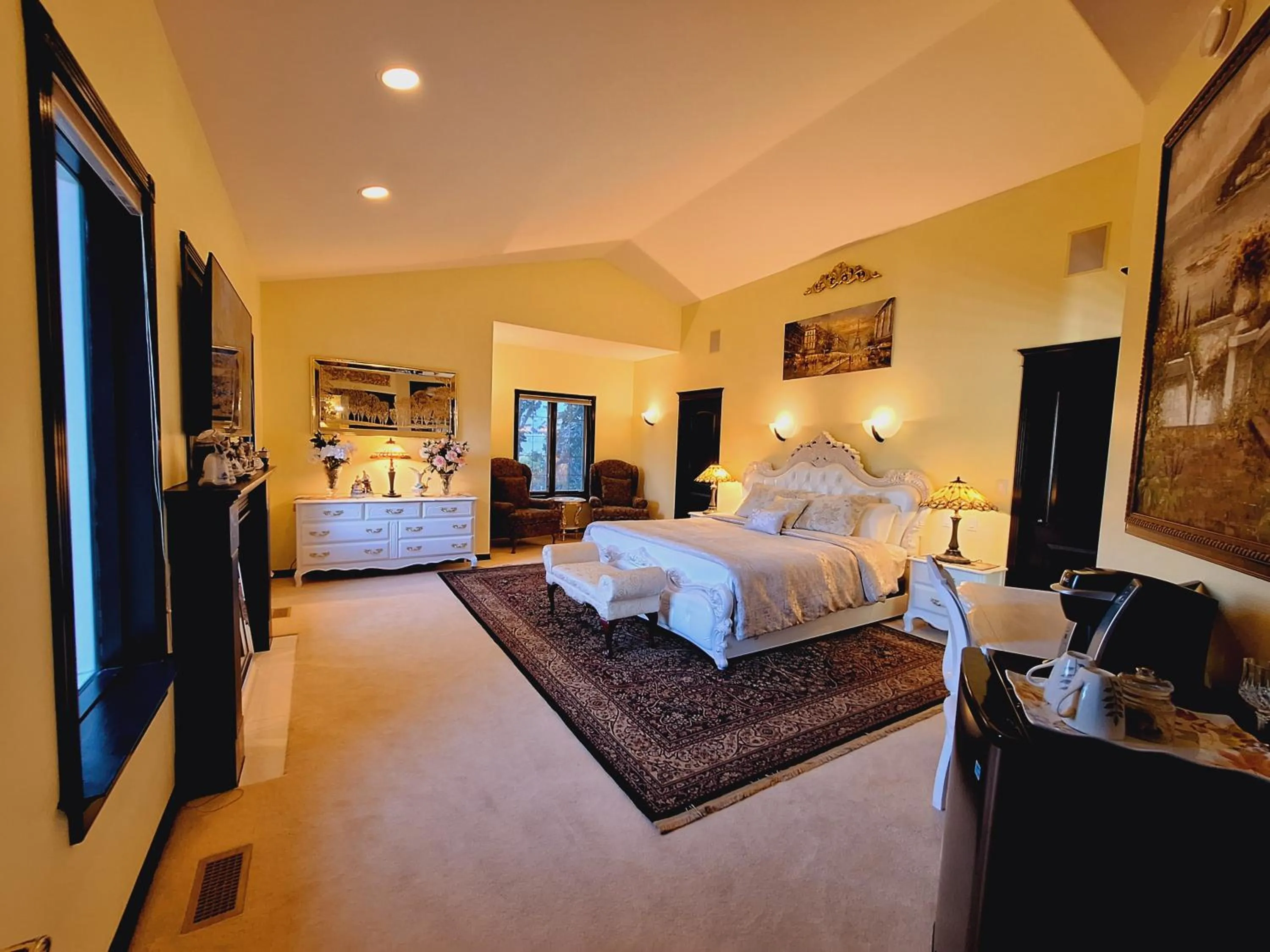 Bed in Villa Bellissimo FranTalia - Néo-Classical Résidence & Galleriséum