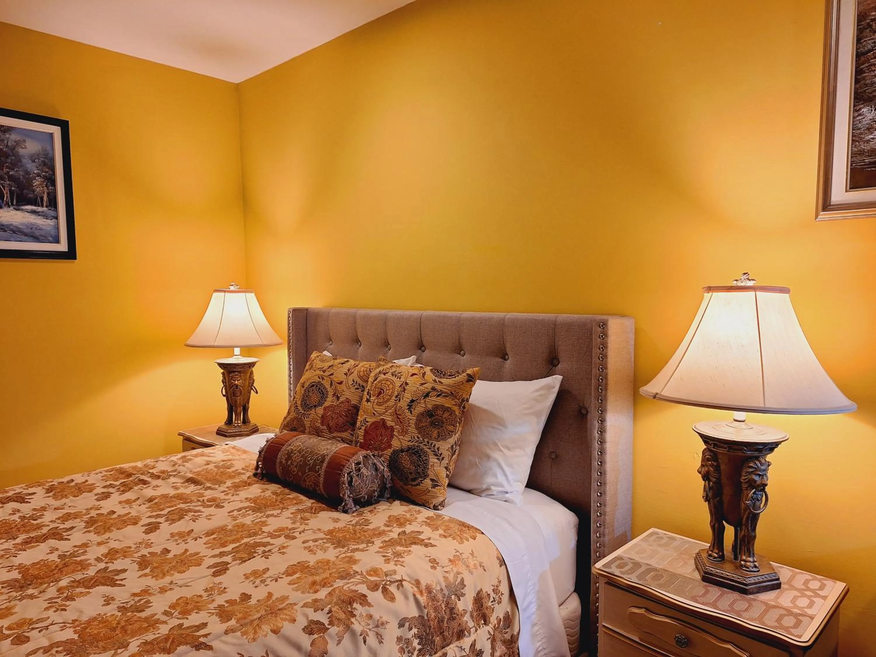 Bed in Villa Bellissimo FranTalia - Néo-Classical Résidence & Galleriséum